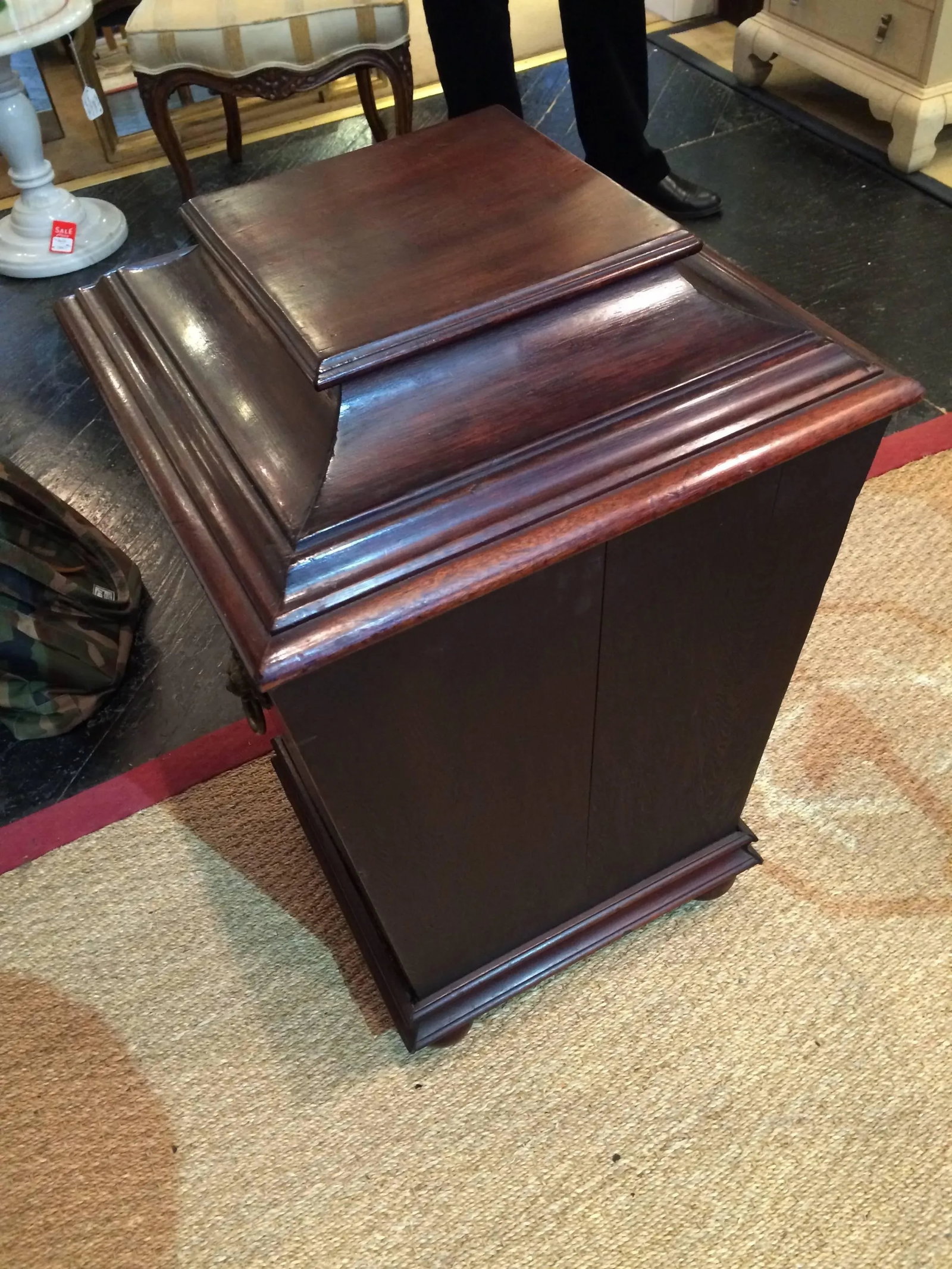 Small Antique English Mahogany Cellarette Wine Cooler - 9
