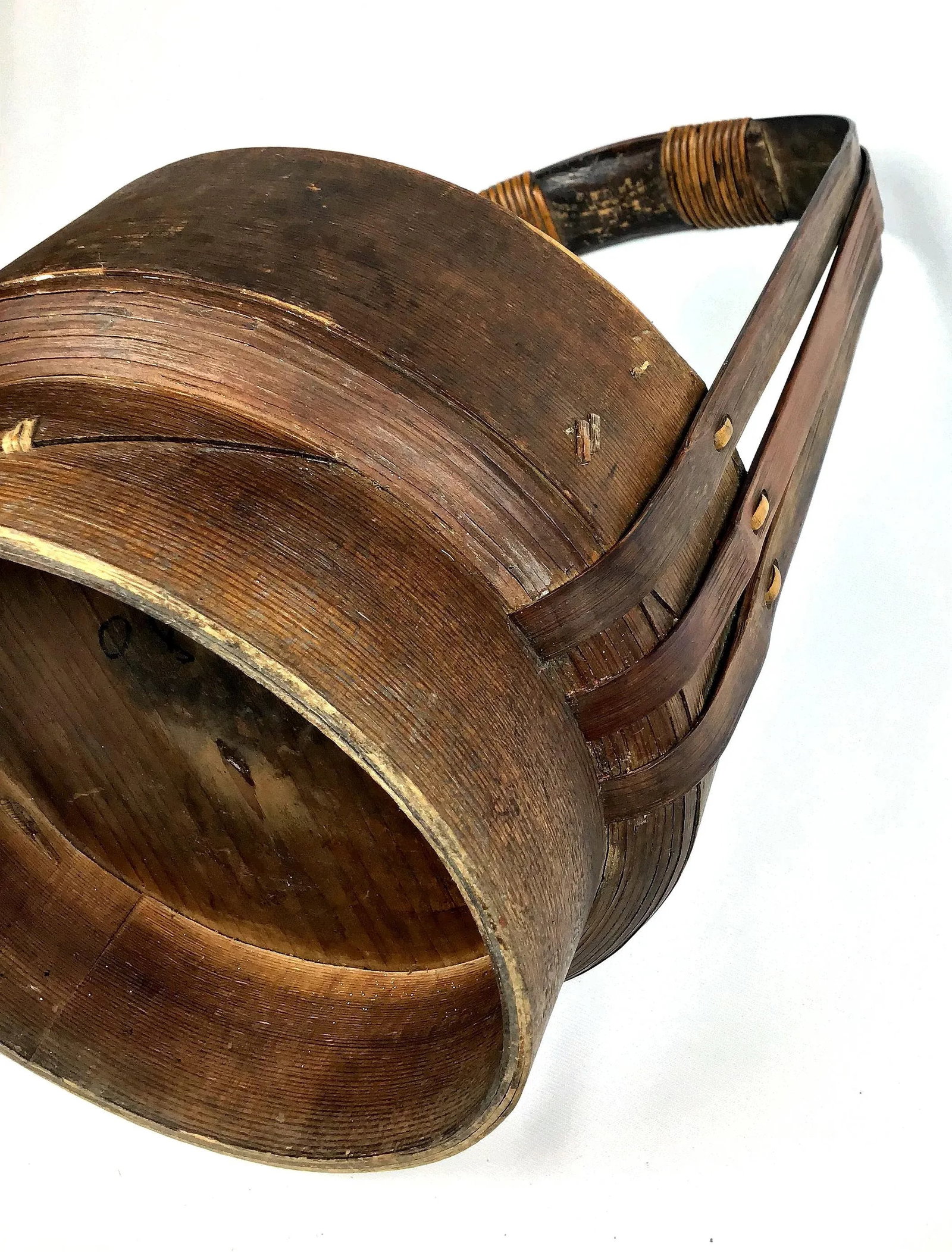 1900s Chinese Wood and Reed Wedding Basket - 10
