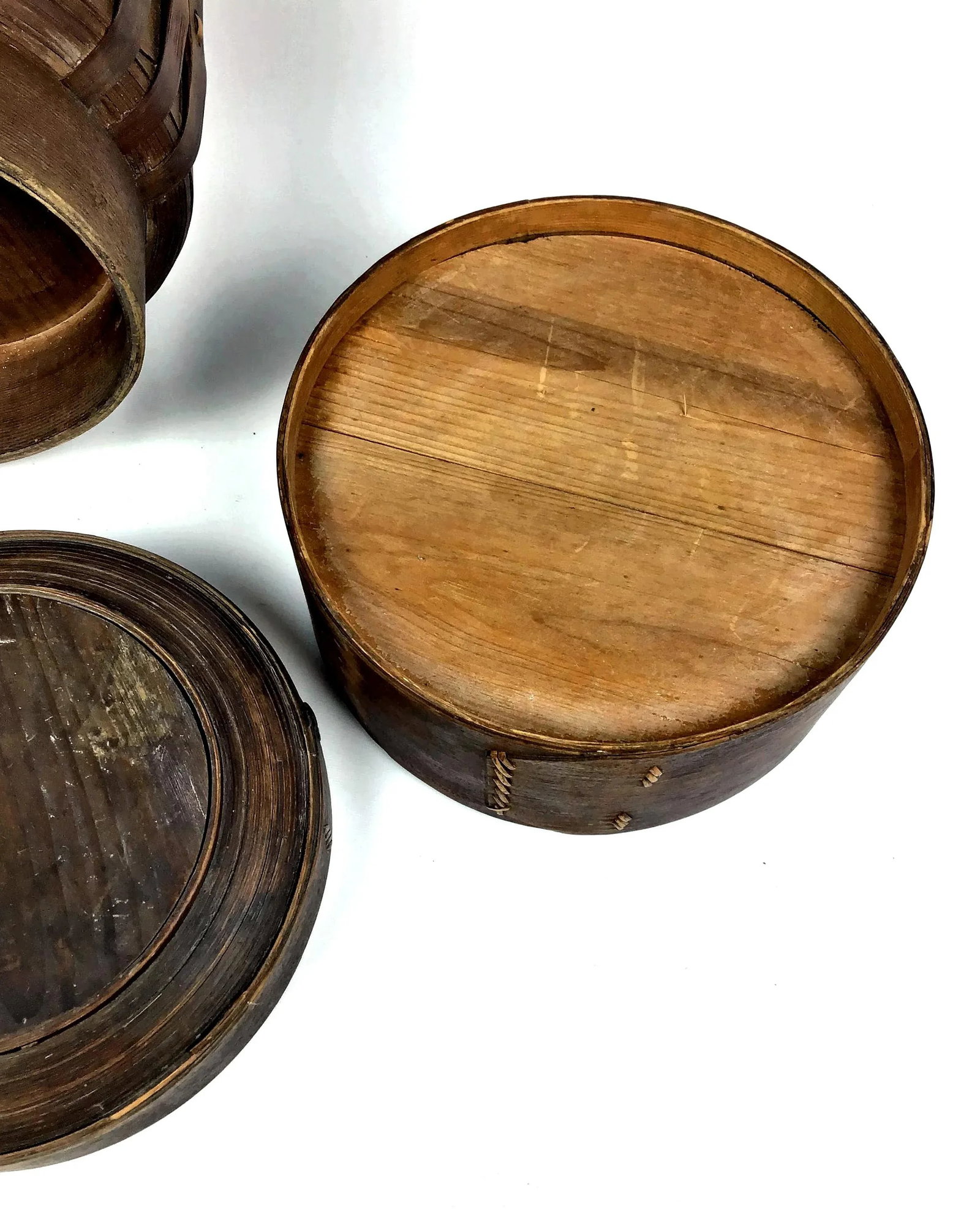 1900s Chinese Wood and Reed Wedding Basket - 9