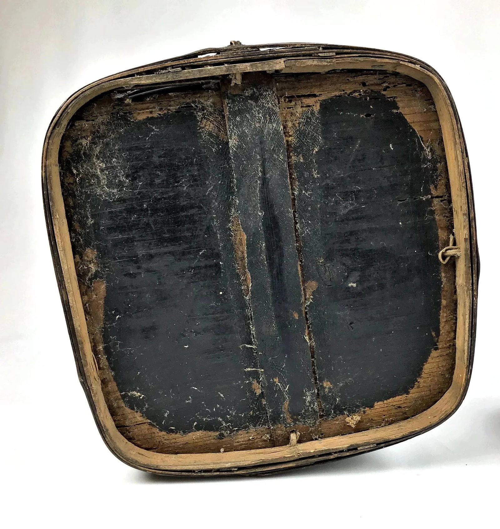 19th Century Chinese Wedding Basket - 12