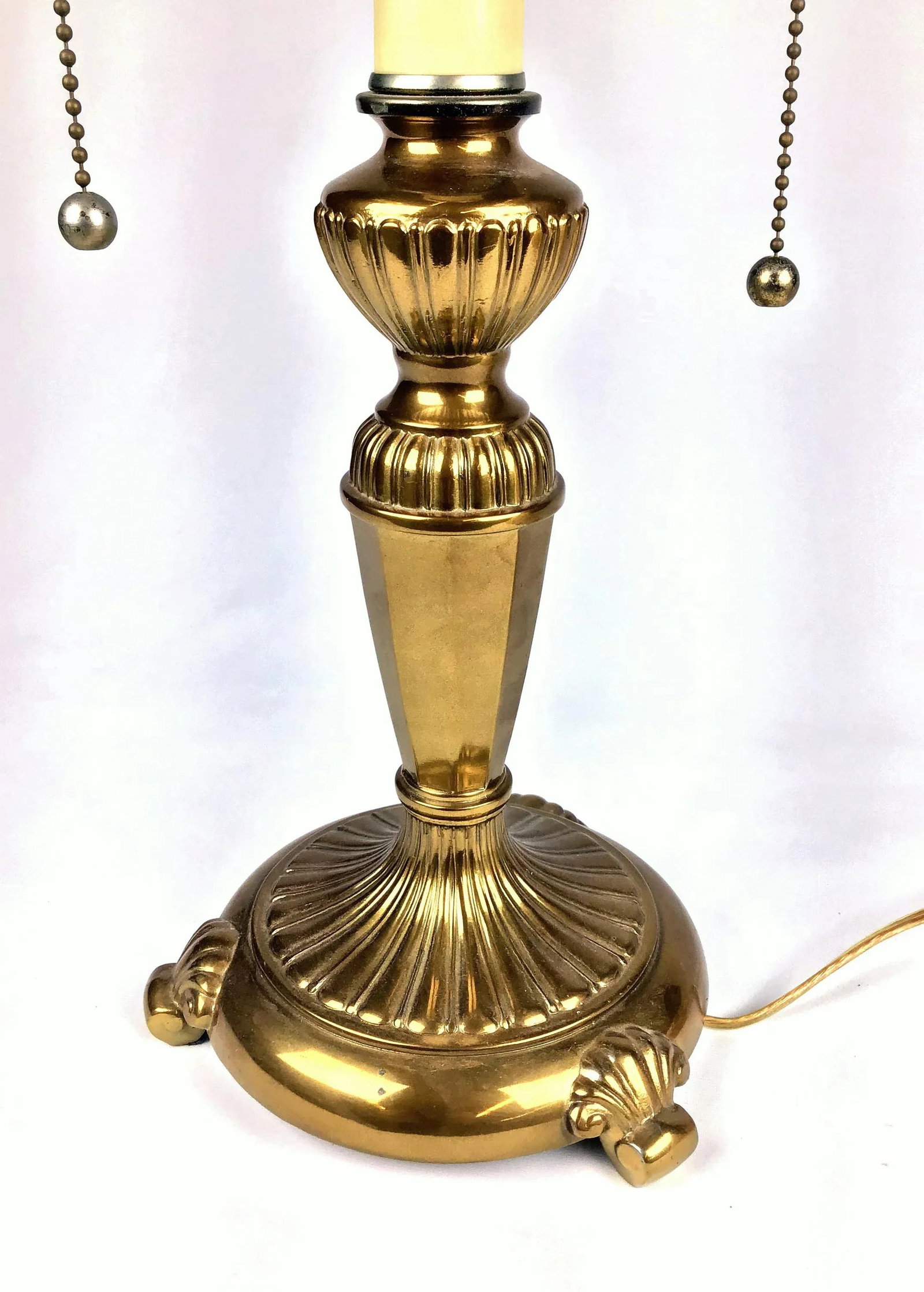 1980s Brass Table Lamp With Shade - 2