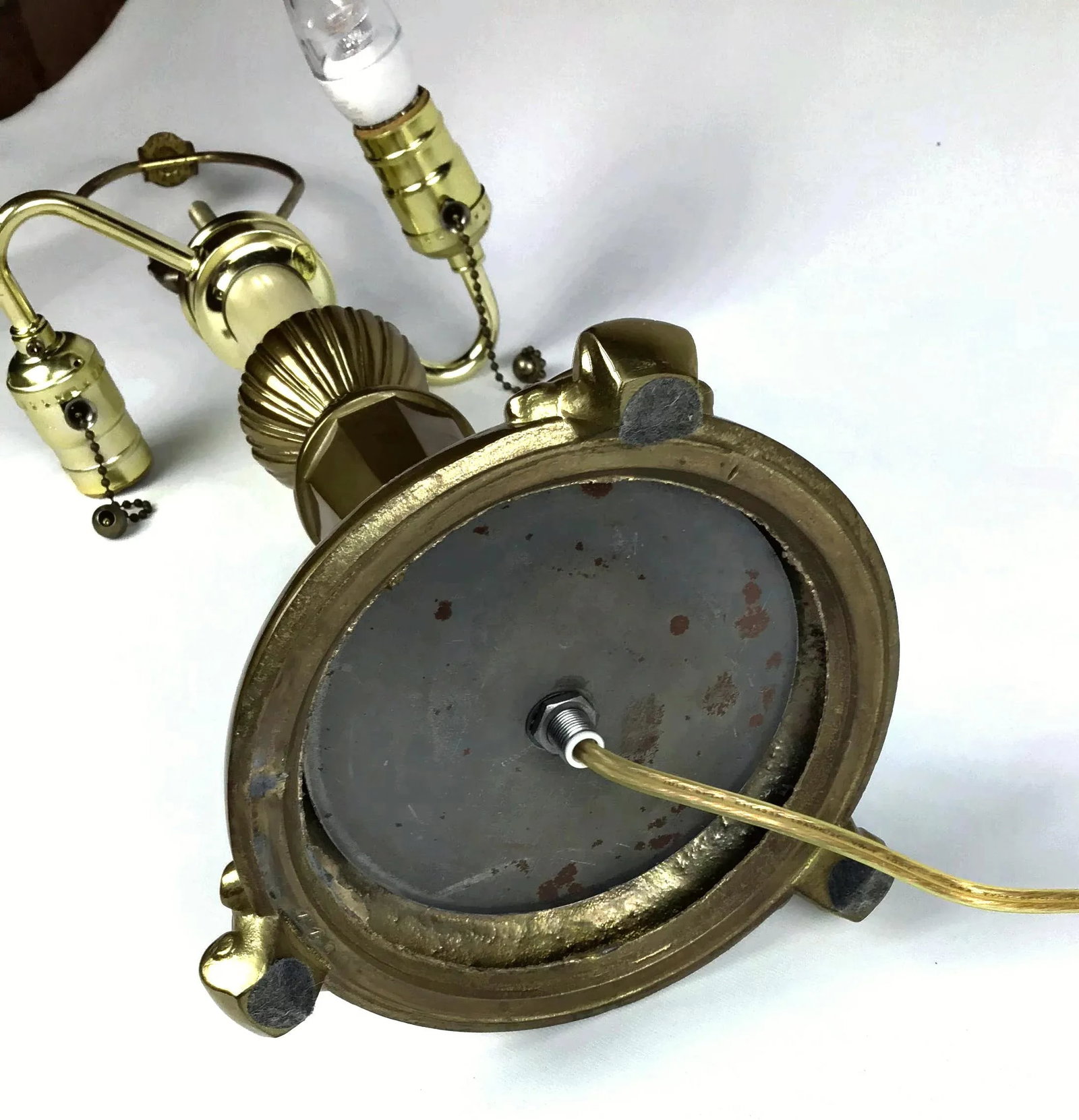 1980s Brass Table Lamp With Shade - 9