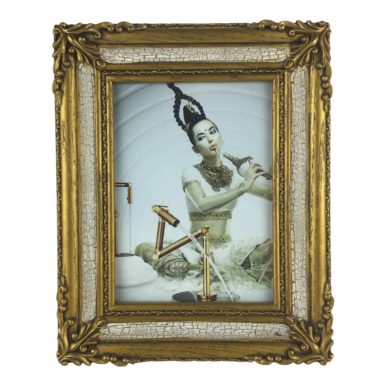 Vintage 5 X 7 Victorian Ceramic Carved Gold Baroque Desktop Photo Frame: A beautiful and unique example of vintage frames at their best. This frame is quite heavy and very sturdy. The condition is excellent and we love the white crackling layered between the gilded gold co
