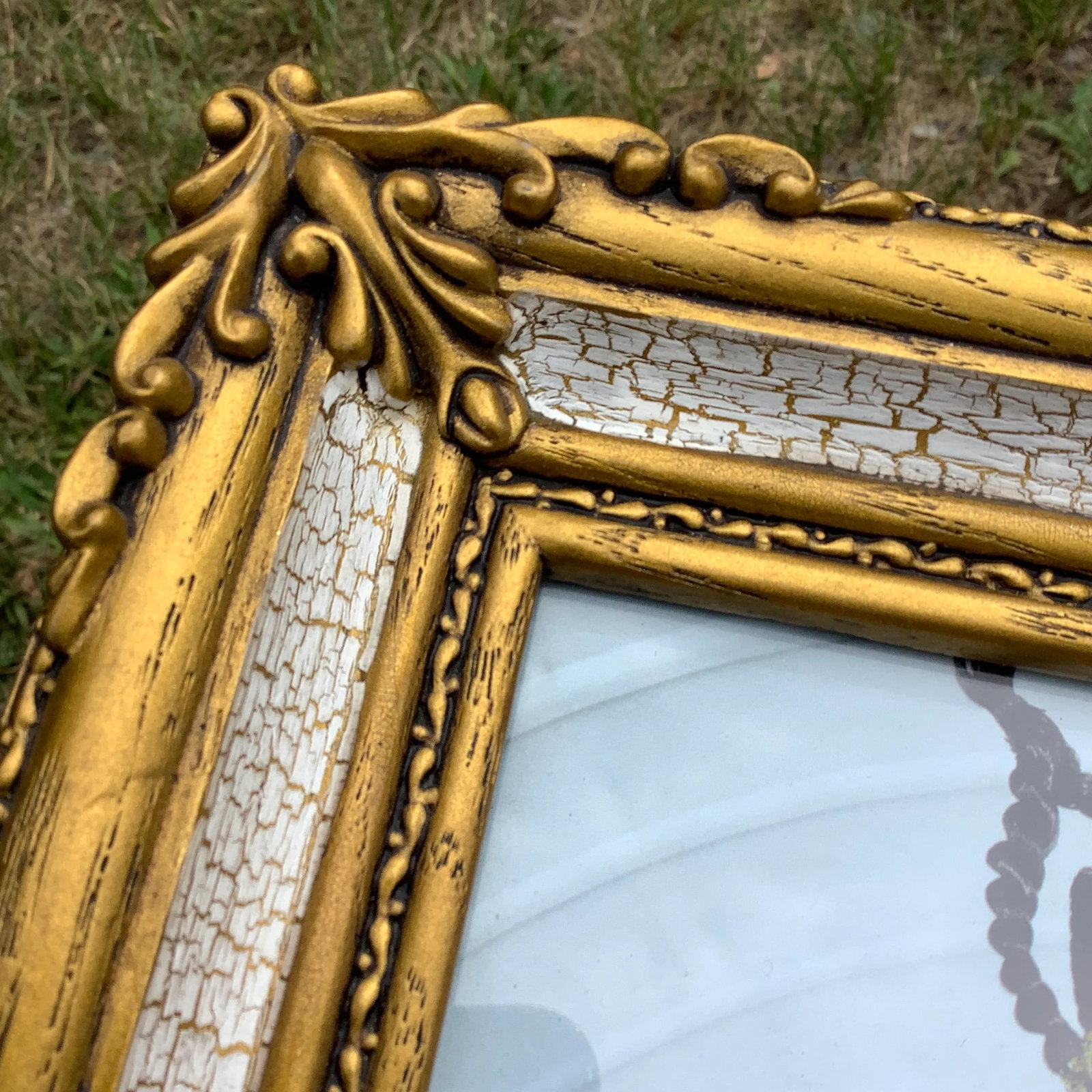 Vintage 5 X 7 Victorian Ceramic Carved Gold Baroque Desktop Photo Frame - 6
