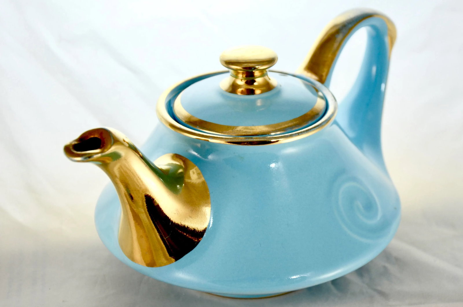1950s Aqua & 22k Gold Teapot - 2