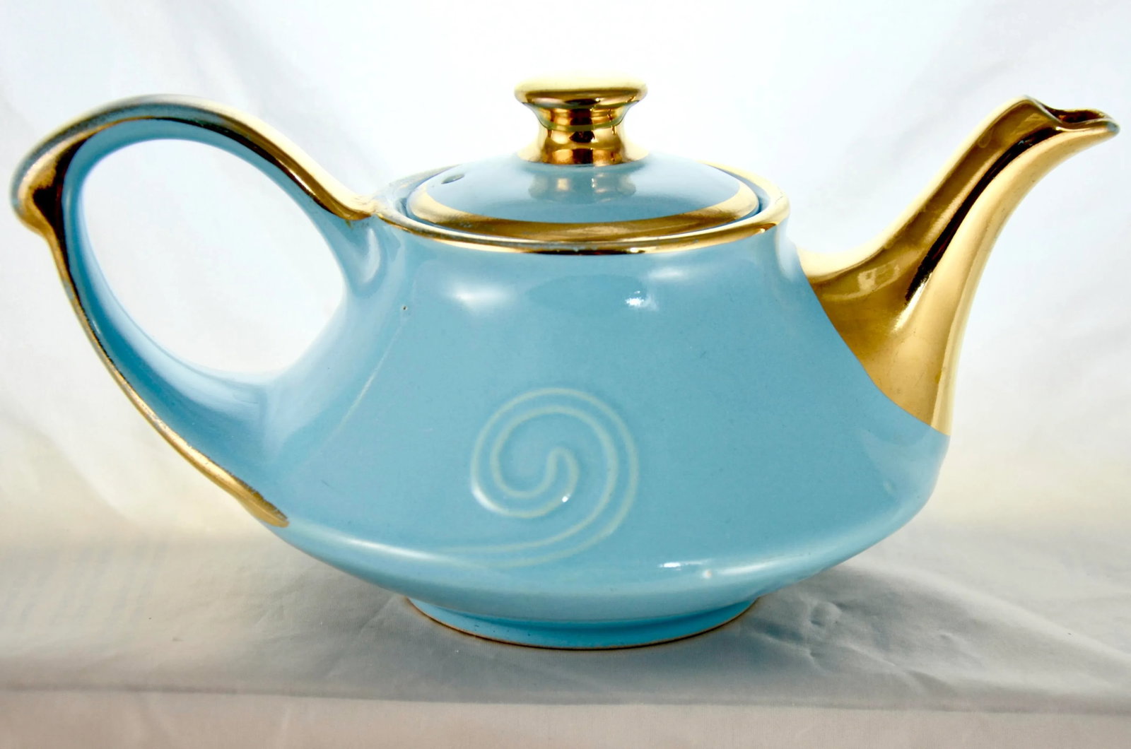 1950s Aqua & 22k Gold Teapot - 4