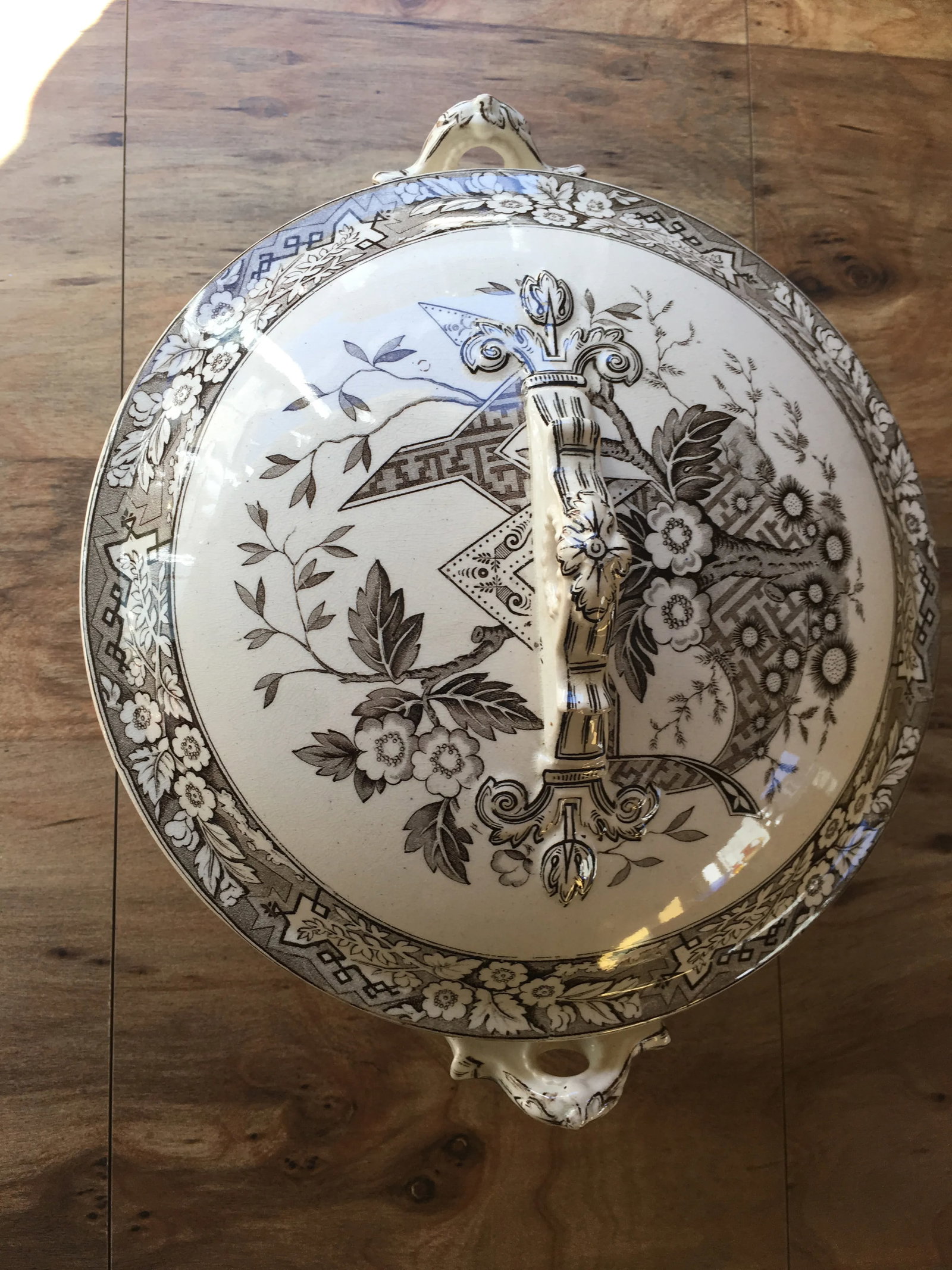 Antique Floral and Scenic Transferware Tureen - 8