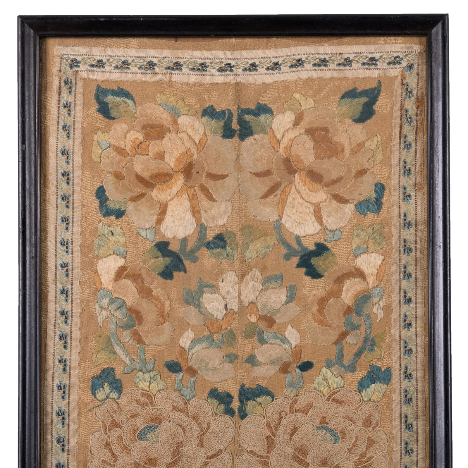 Chinese Silk Embroidered Panel, Qing, 19th Century - 2