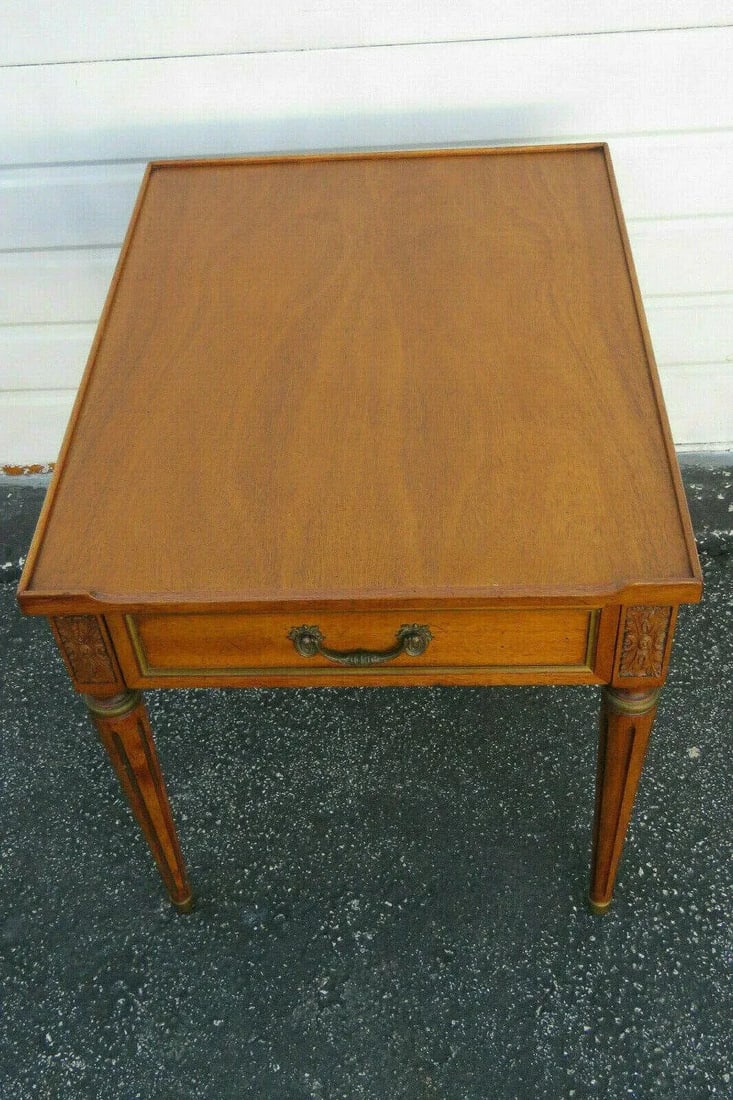 20th Century Traditional Henredon Furniture Mahogany Nightstand Side End Lamp Table - 10