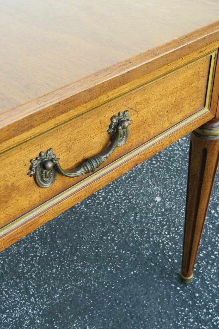 20th Century Traditional Henredon Furniture Mahogany Nightstand Side End Lamp Table - 12