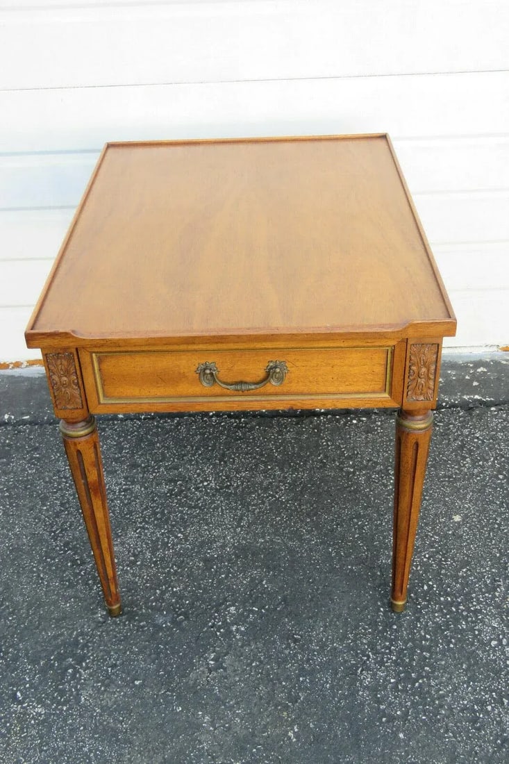20th Century Traditional Henredon Furniture Mahogany Nightstand Side End Lamp Table - 8