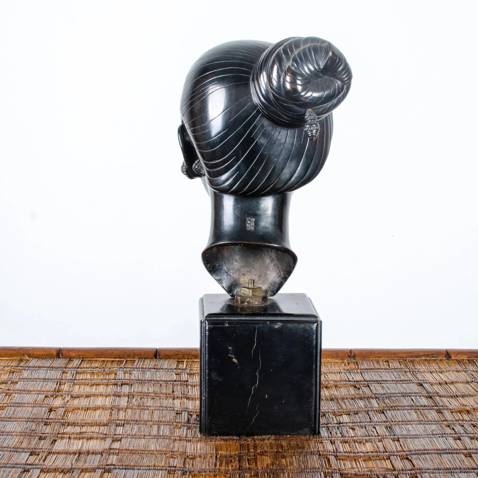 Nguyen Thanh Le Vietnamese Woman in Bronze Sculpture C.1950 - 10