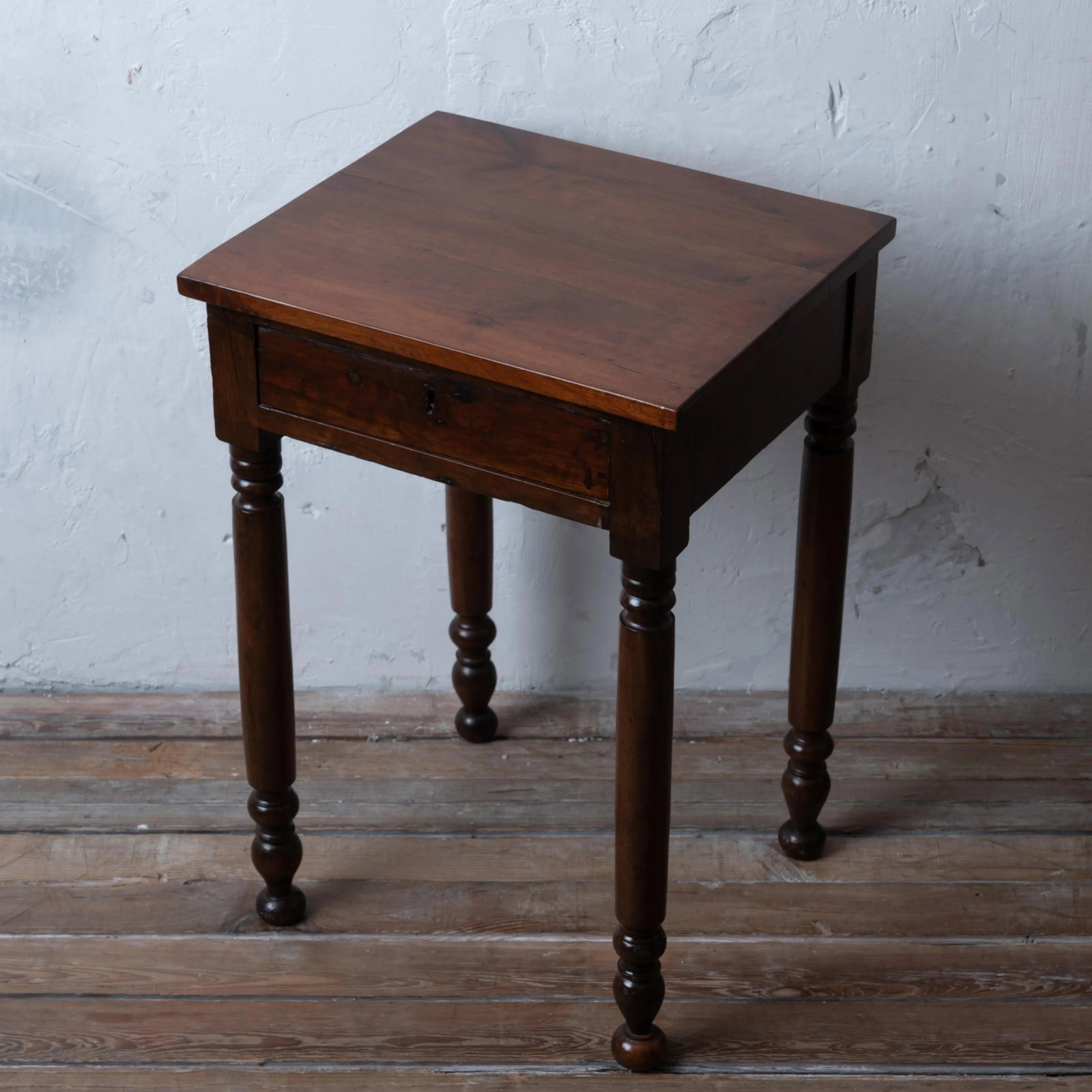 A Sheraton Mahogany One-Drawer Stand - 4