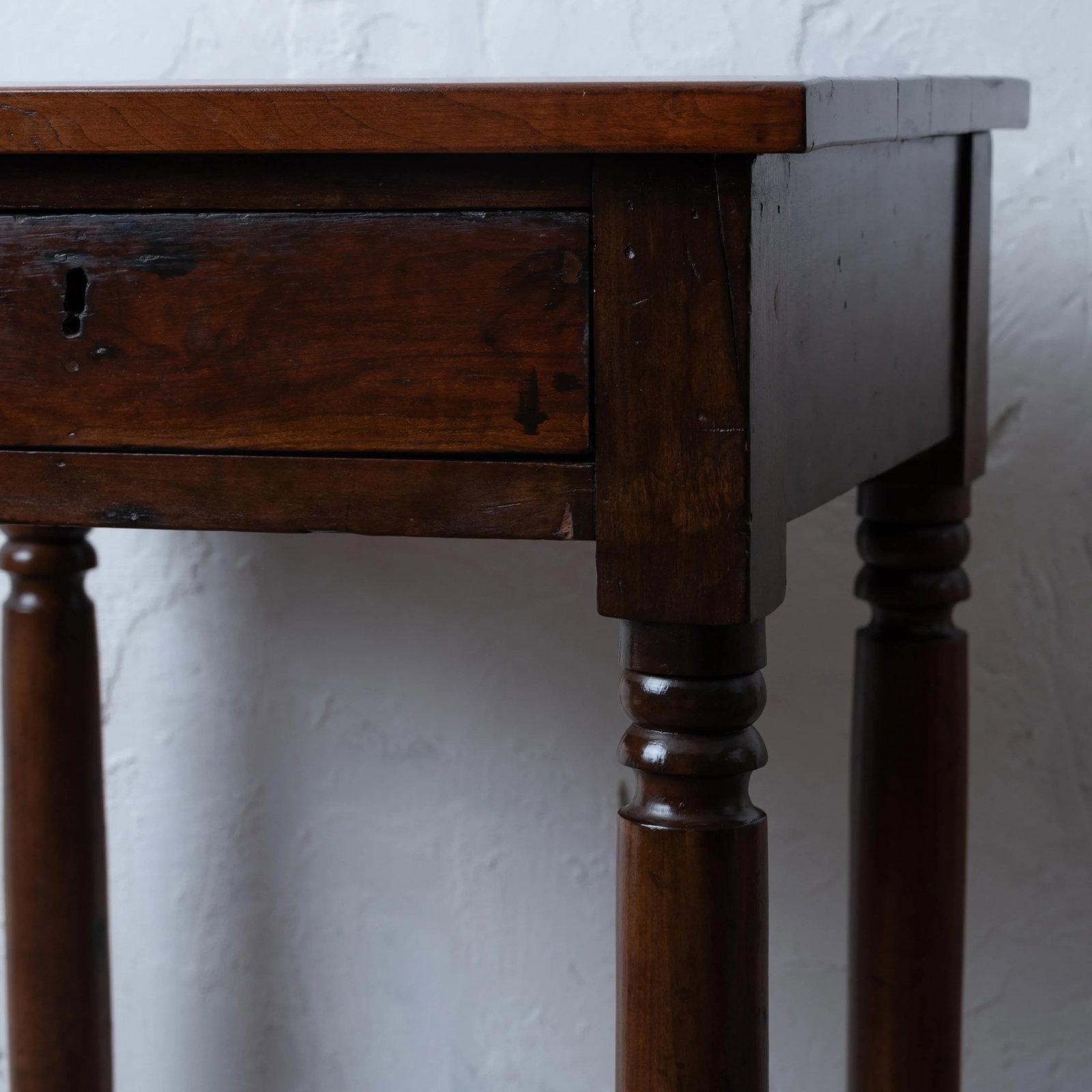 A Sheraton Mahogany One-Drawer Stand - 7