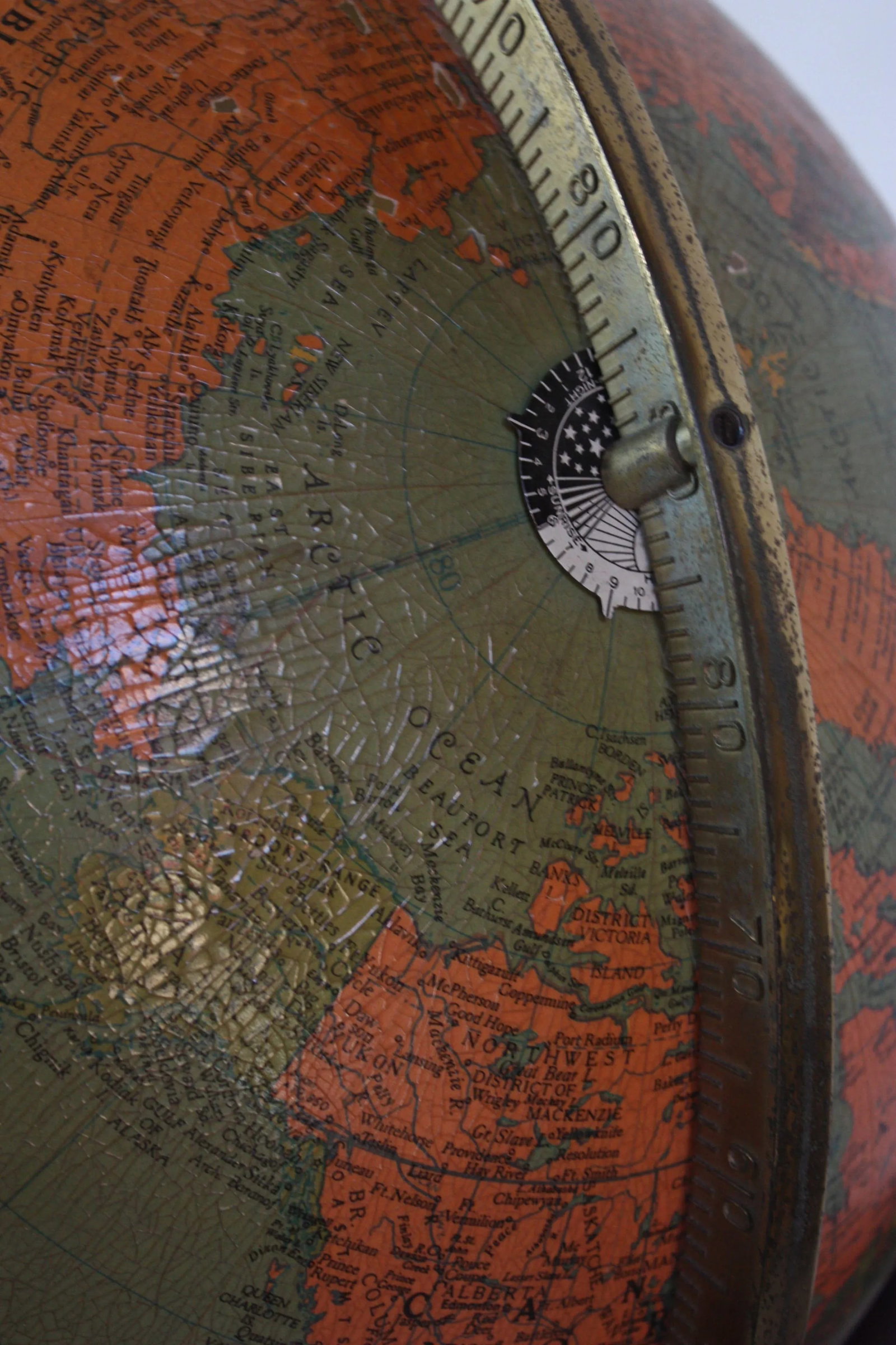 1960s Replogle Illuminated Glass Globe on Mahogany Stand - 10