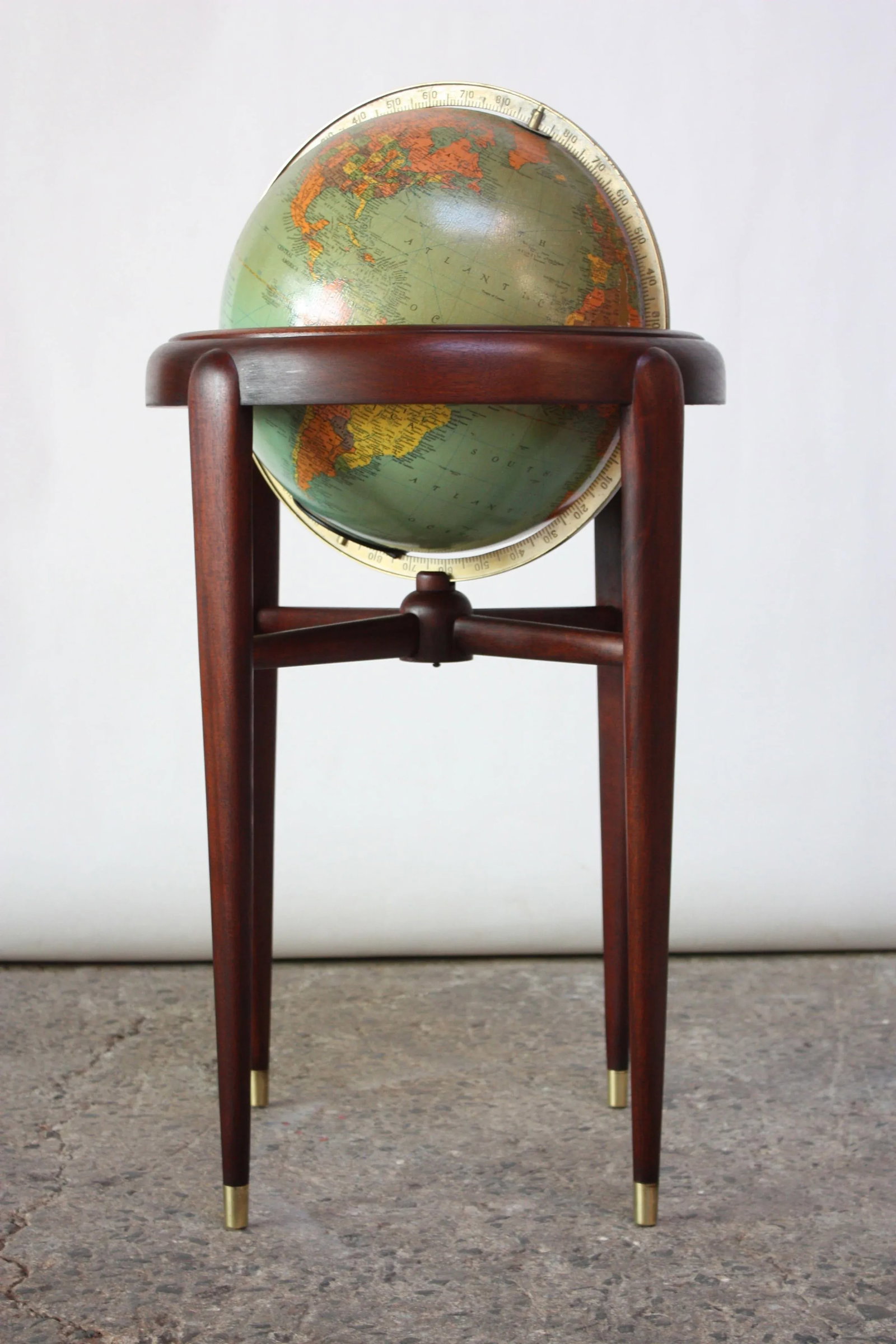 1960s Replogle Illuminated Glass Globe on Mahogany Stand - 2