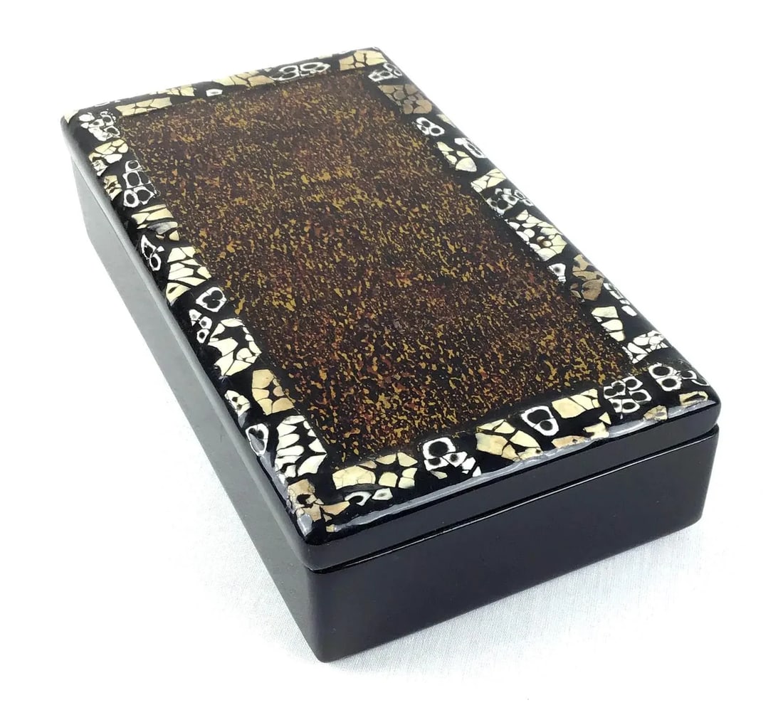 Vintage Artisan Lacquered Covered Box by Artex Saigon - 2