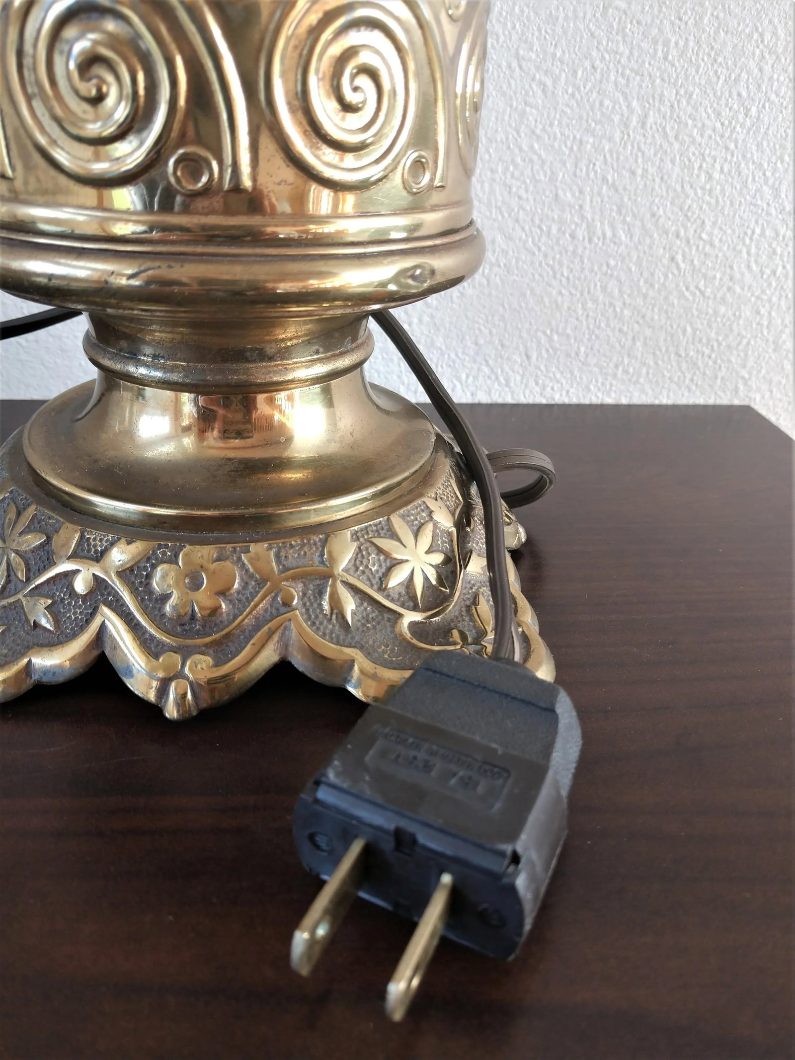 Vintage European Brass Electrified Oil Lantern - 6