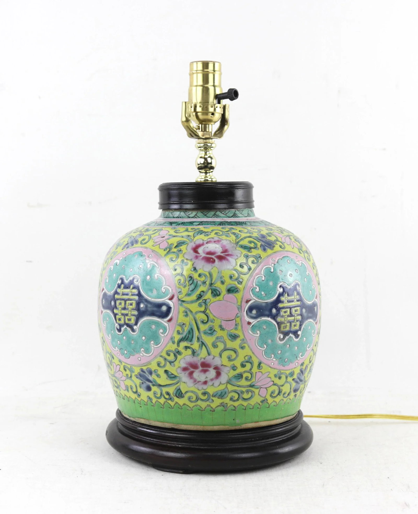 Early 20th Century Chinese Famille Rose Double Happiness Vase Table Lamp - 10