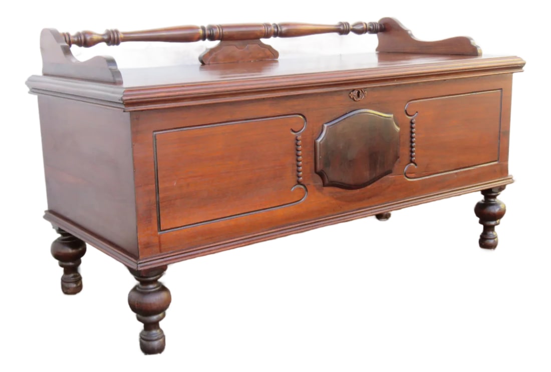 Lane Carved Bench Cedar Hope Chest Blanket Trunk 6113 (1 of 15)