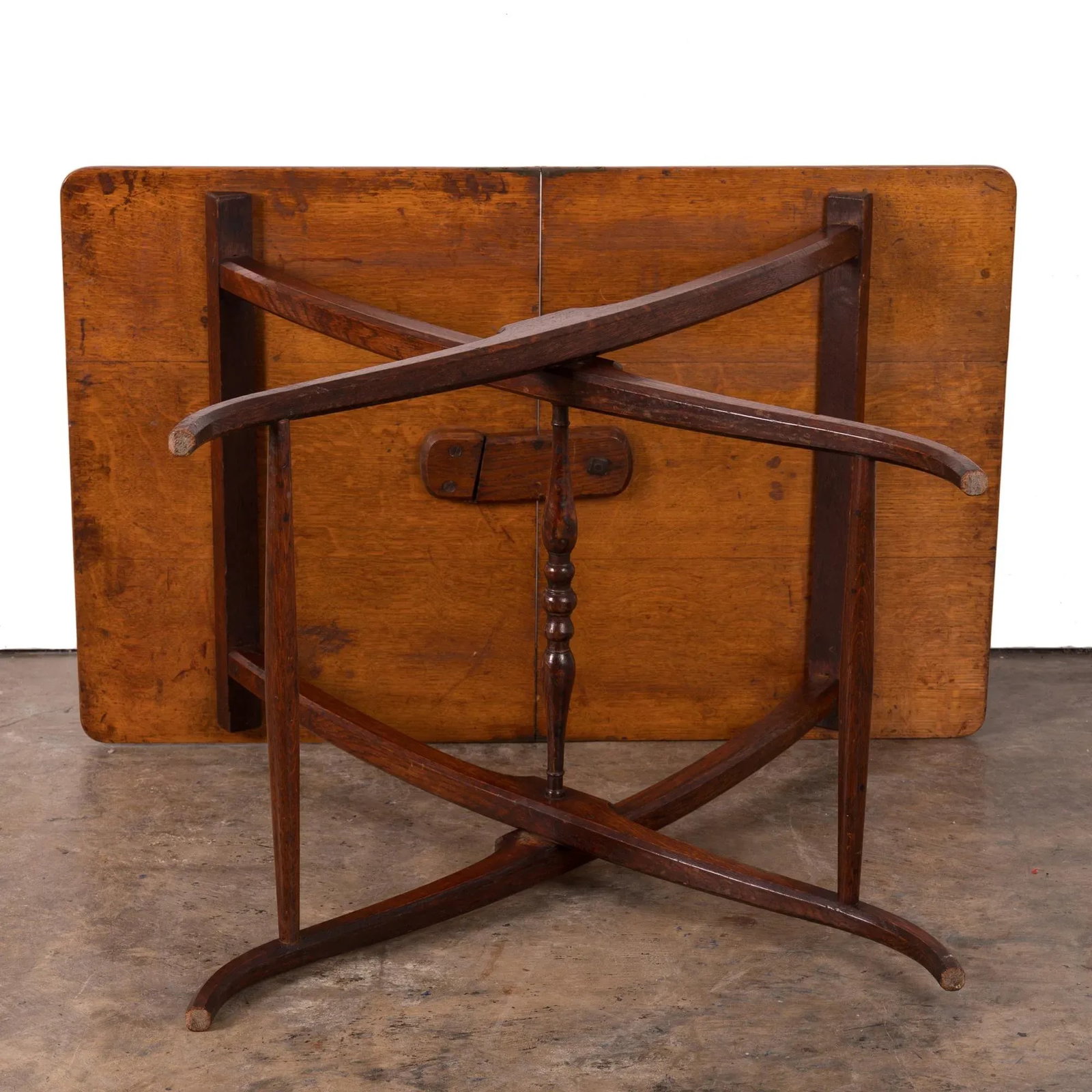 Regency Oak Coaching Table - 8