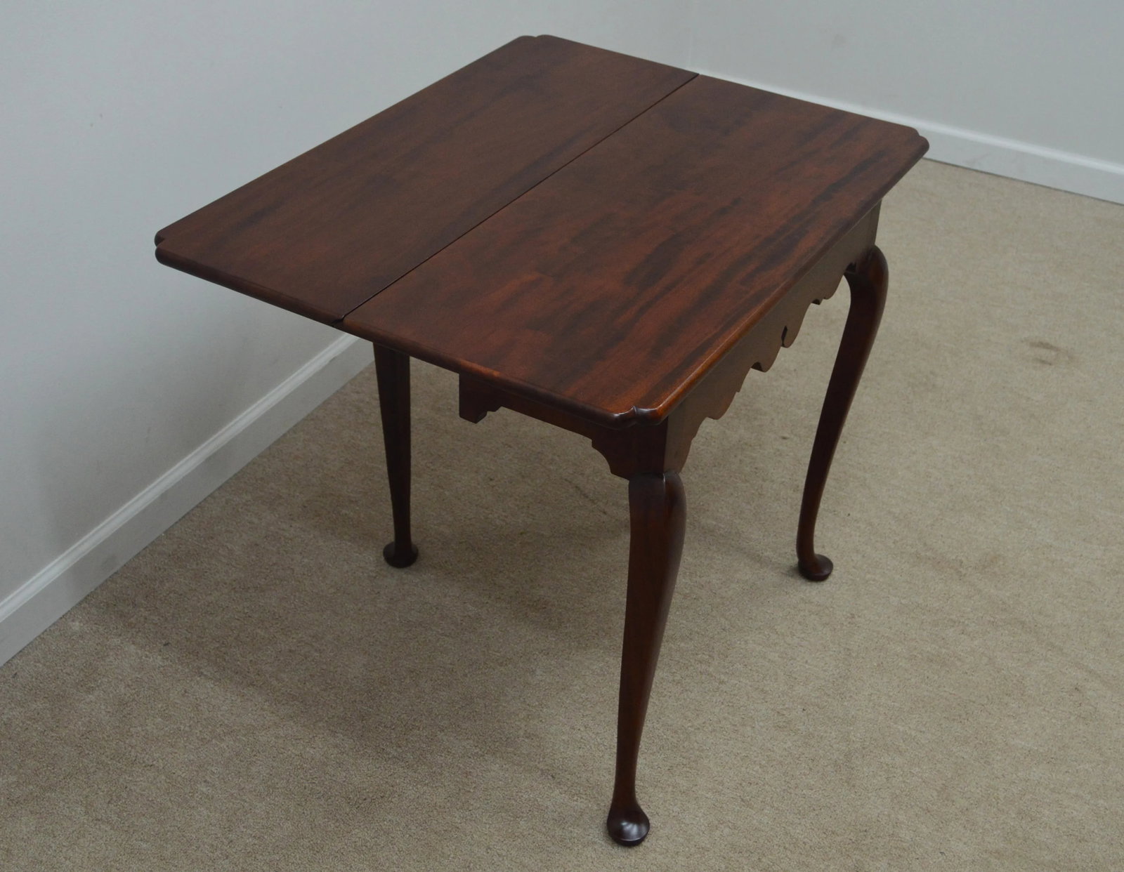 Stickley Colonial Williamsburg Drop Side Mahogany Table - 9