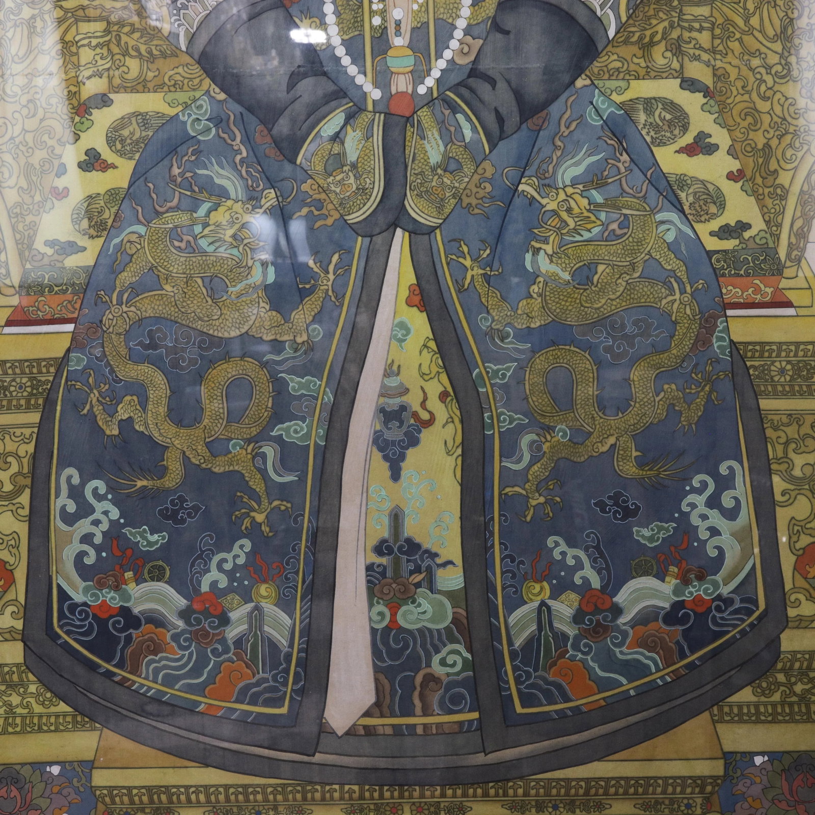 Pair of Vintage Chinese Imperial Ancestor Portraits on Silk: Qing Dynasty Emperor & Empress - 11