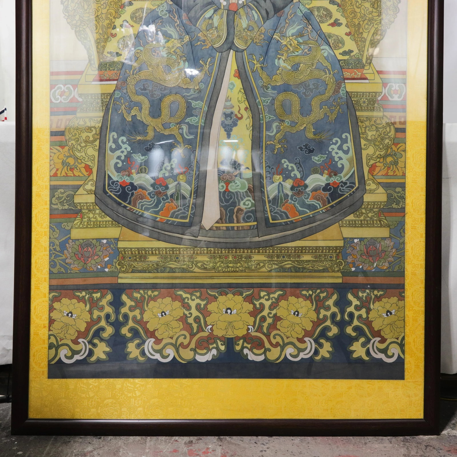 Pair of Vintage Chinese Imperial Ancestor Portraits on Silk: Qing Dynasty Emperor & Empress - 6