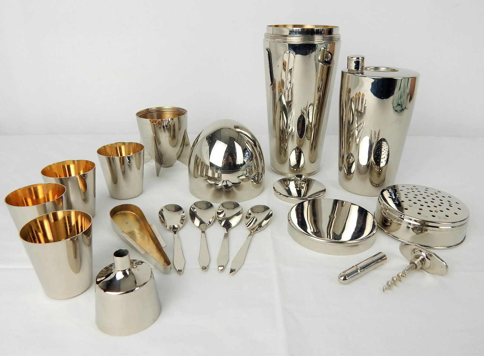 1928 "Zepplin" Cocktail Shaker Bar Set by j.a. Henkels - 8