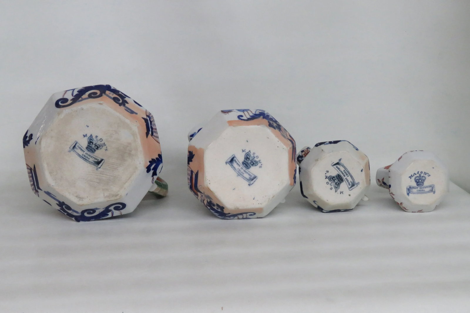 Masons Ironstone Set of Four Jugs Pitchers 19th Century - 4