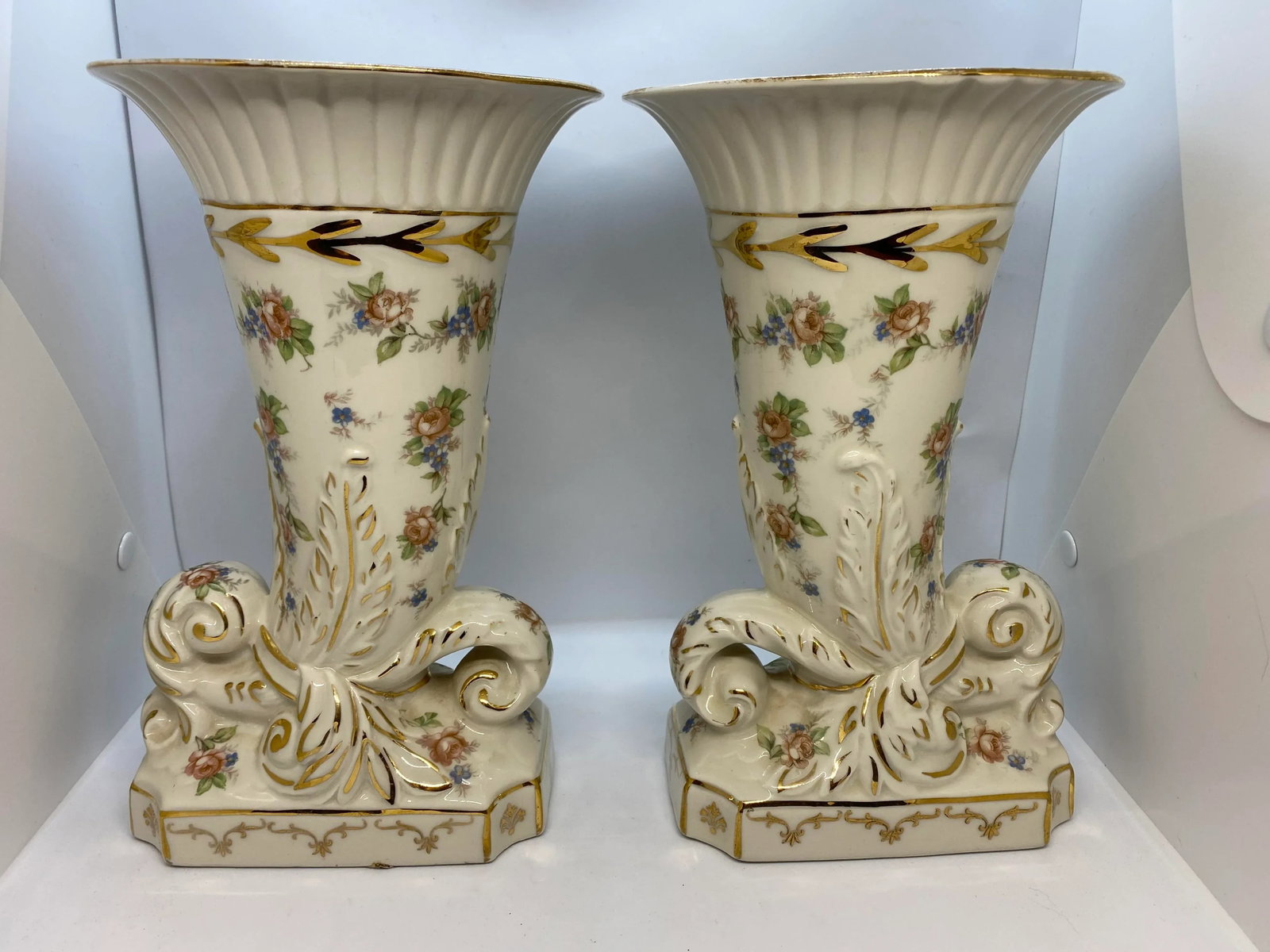 1940's English Hand Decorated "Eaton China" Vases With Pink Roses & Blue Posies Design - a Pair - 13