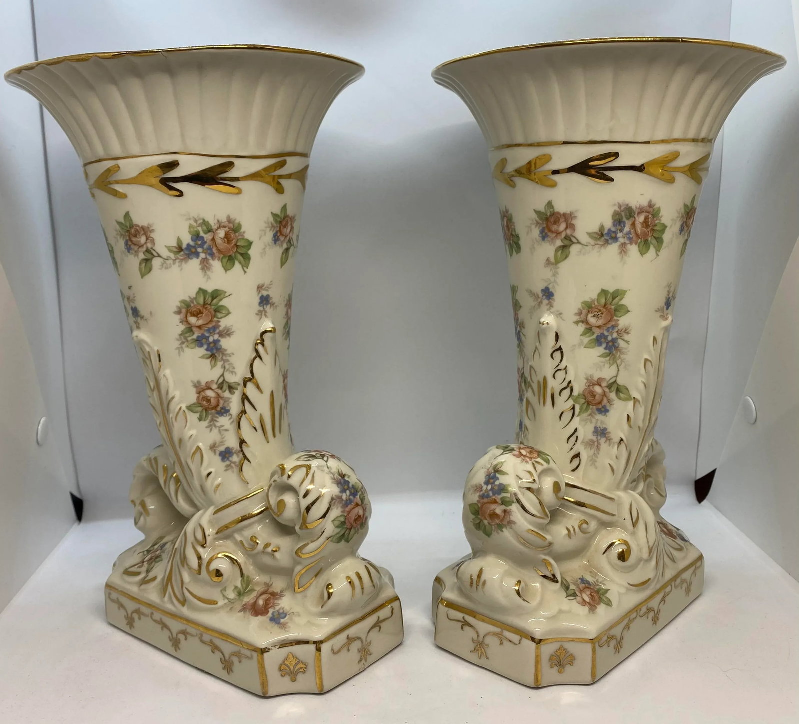 1940's English Hand Decorated "Eaton China" Vases With Pink Roses & Blue Posies Design - a Pair - 3