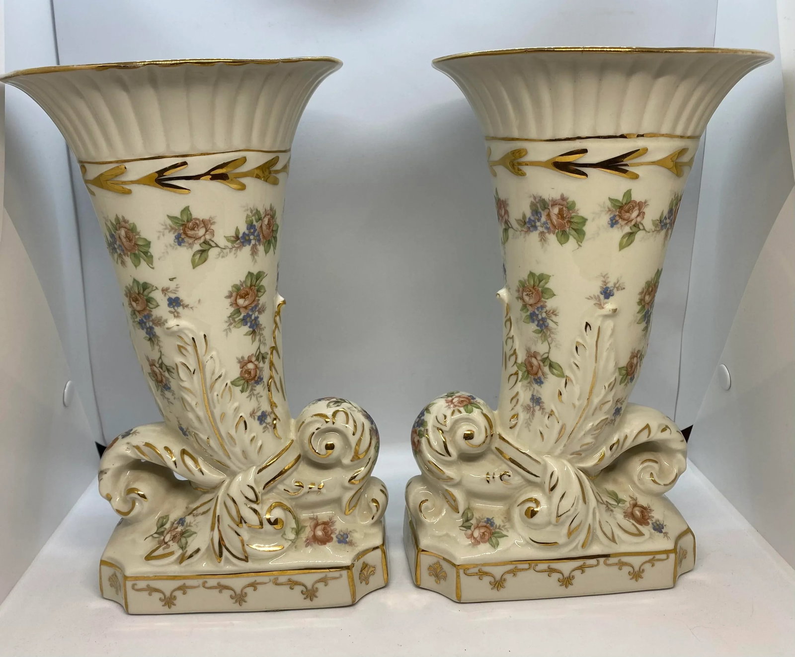 1940's English Hand Decorated "Eaton China" Vases With Pink Roses & Blue Posies Design - a Pair - 4