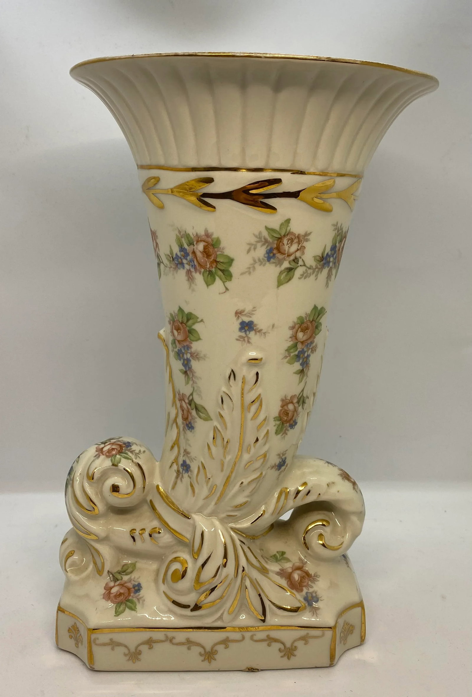 1940's English Hand Decorated "Eaton China" Vases With Pink Roses & Blue Posies Design - a Pair - 6