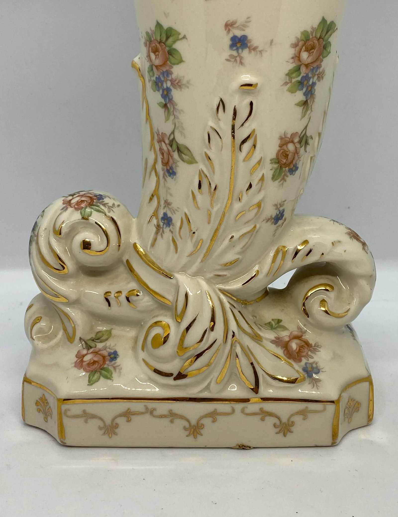 1940's English Hand Decorated "Eaton China" Vases With Pink Roses & Blue Posies Design - a Pair - 7