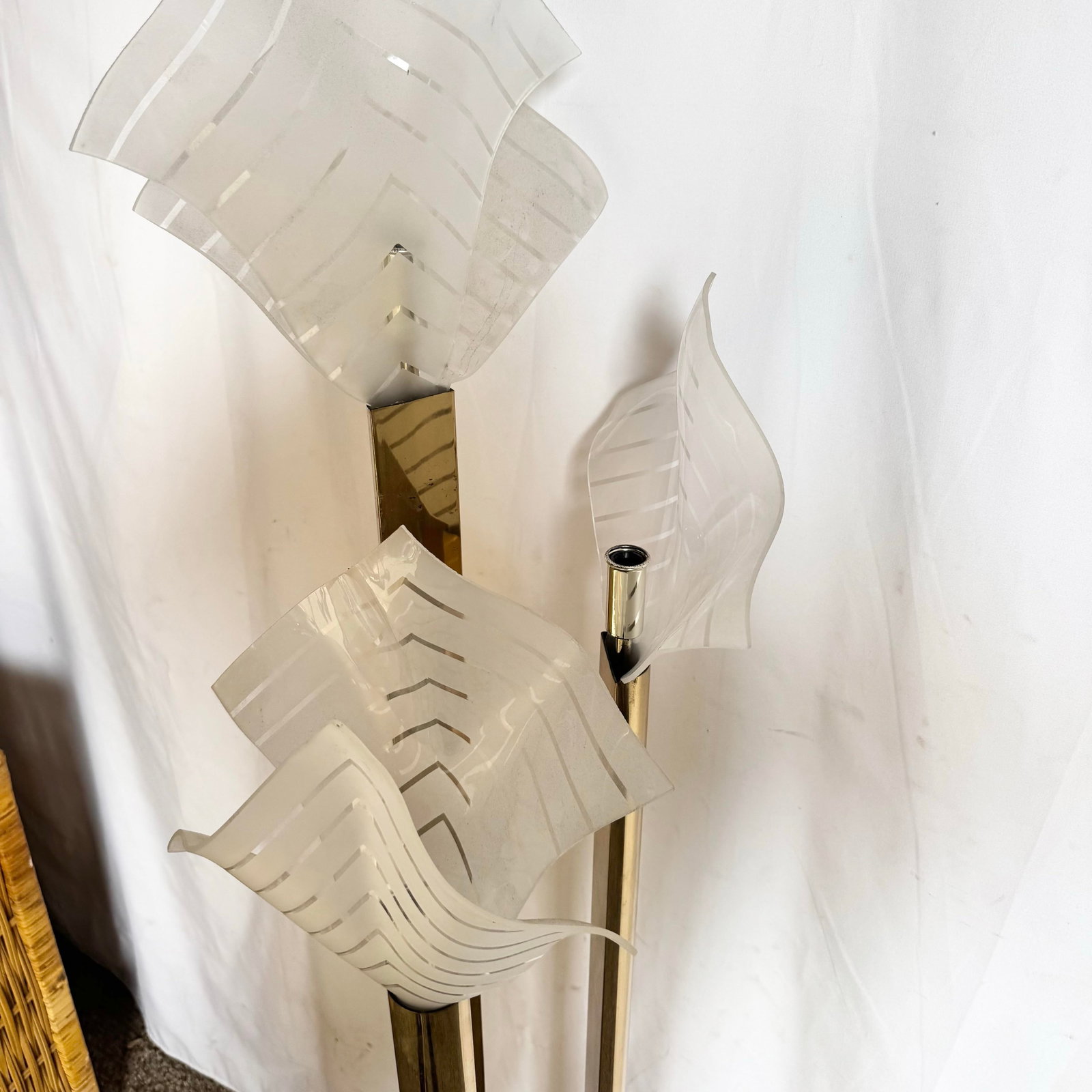 Art Deco Sculptural Acrylic and Brass Torchiere Floor Lamp With Calla Lily-Inspired Shades - 10