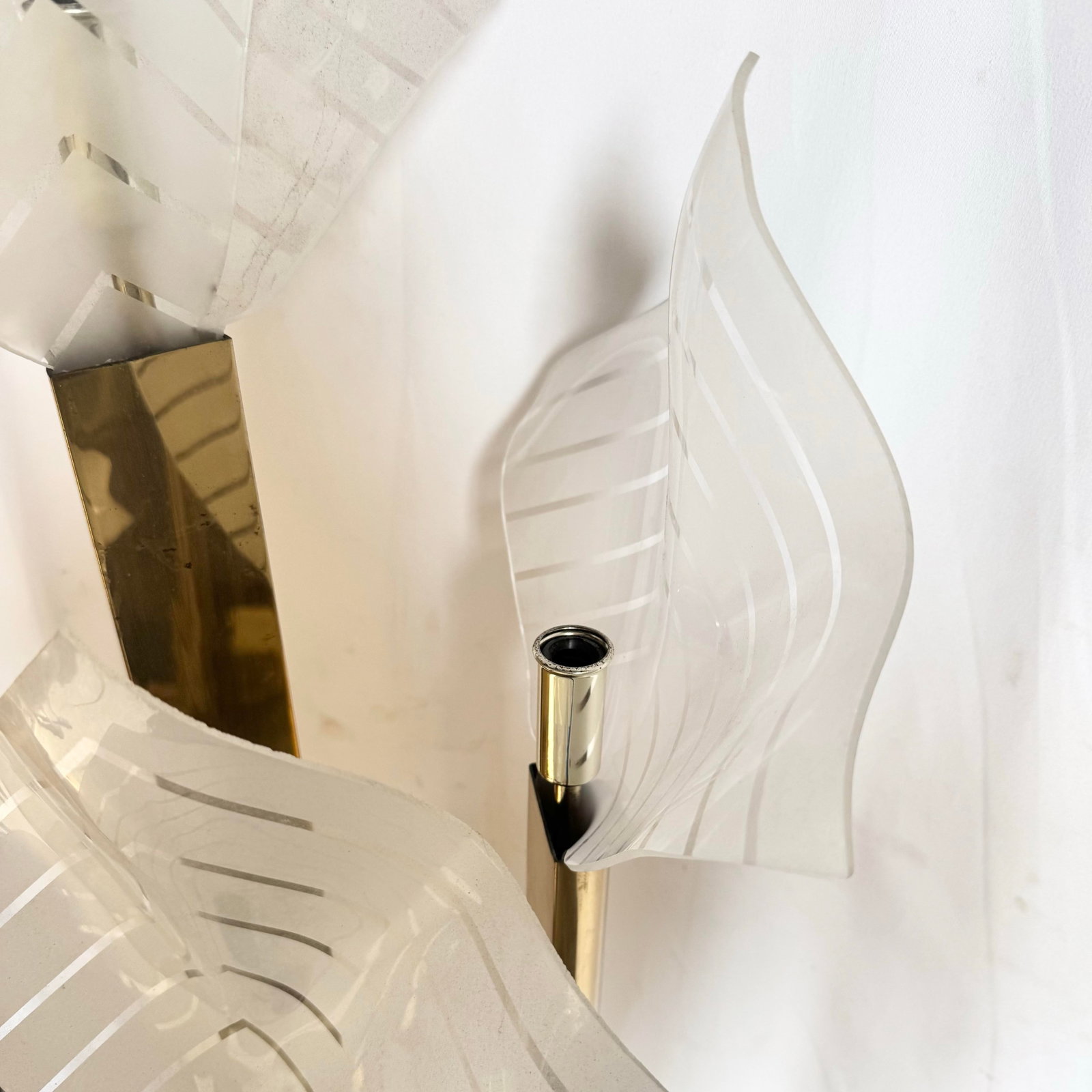 Art Deco Sculptural Acrylic and Brass Torchiere Floor Lamp With Calla Lily-Inspired Shades - 11