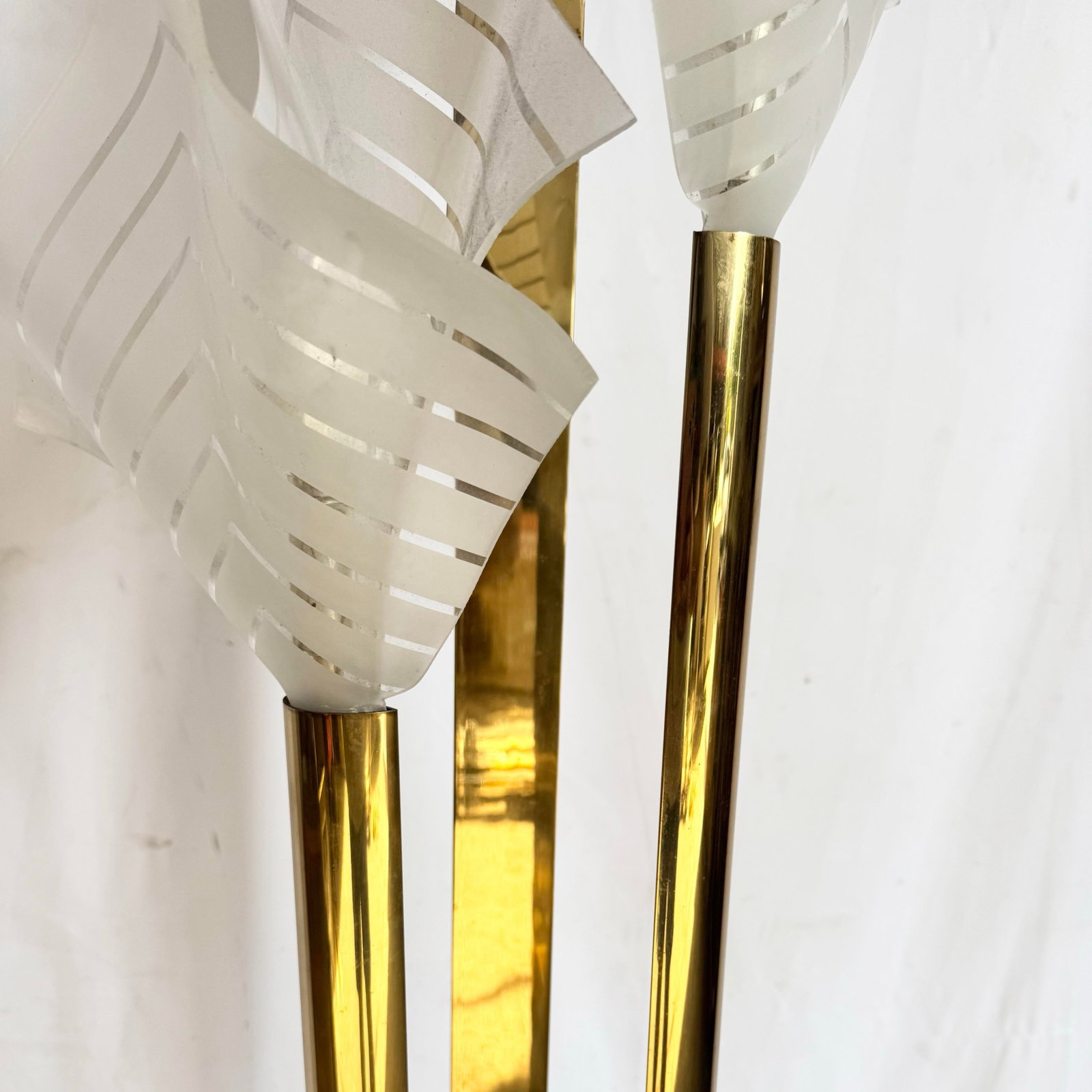 Art Deco Sculptural Acrylic and Brass Torchiere Floor Lamp With Calla Lily-Inspired Shades - 6