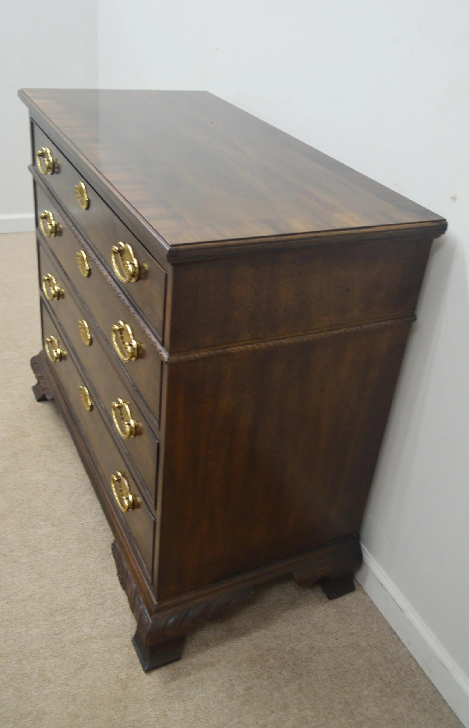 Henredon Banded Bachelor Chest of Drawers - 2