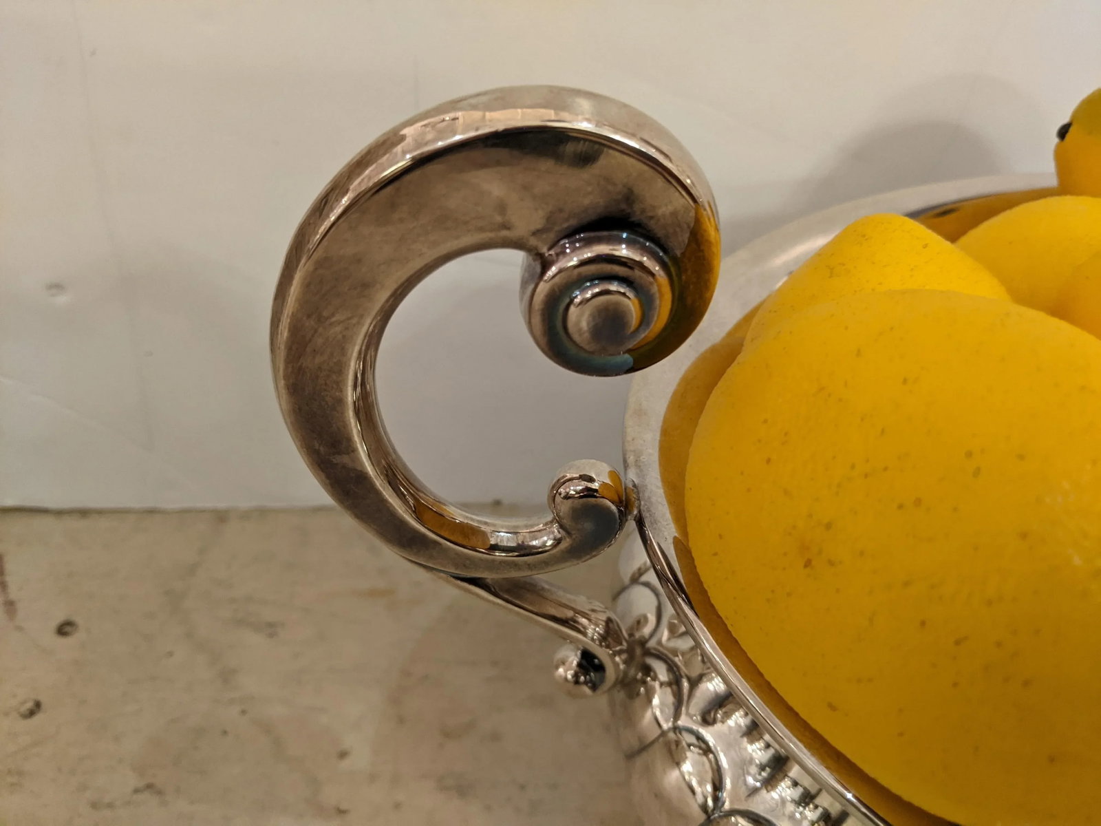 Silverplate Tureen With Lemons - 3