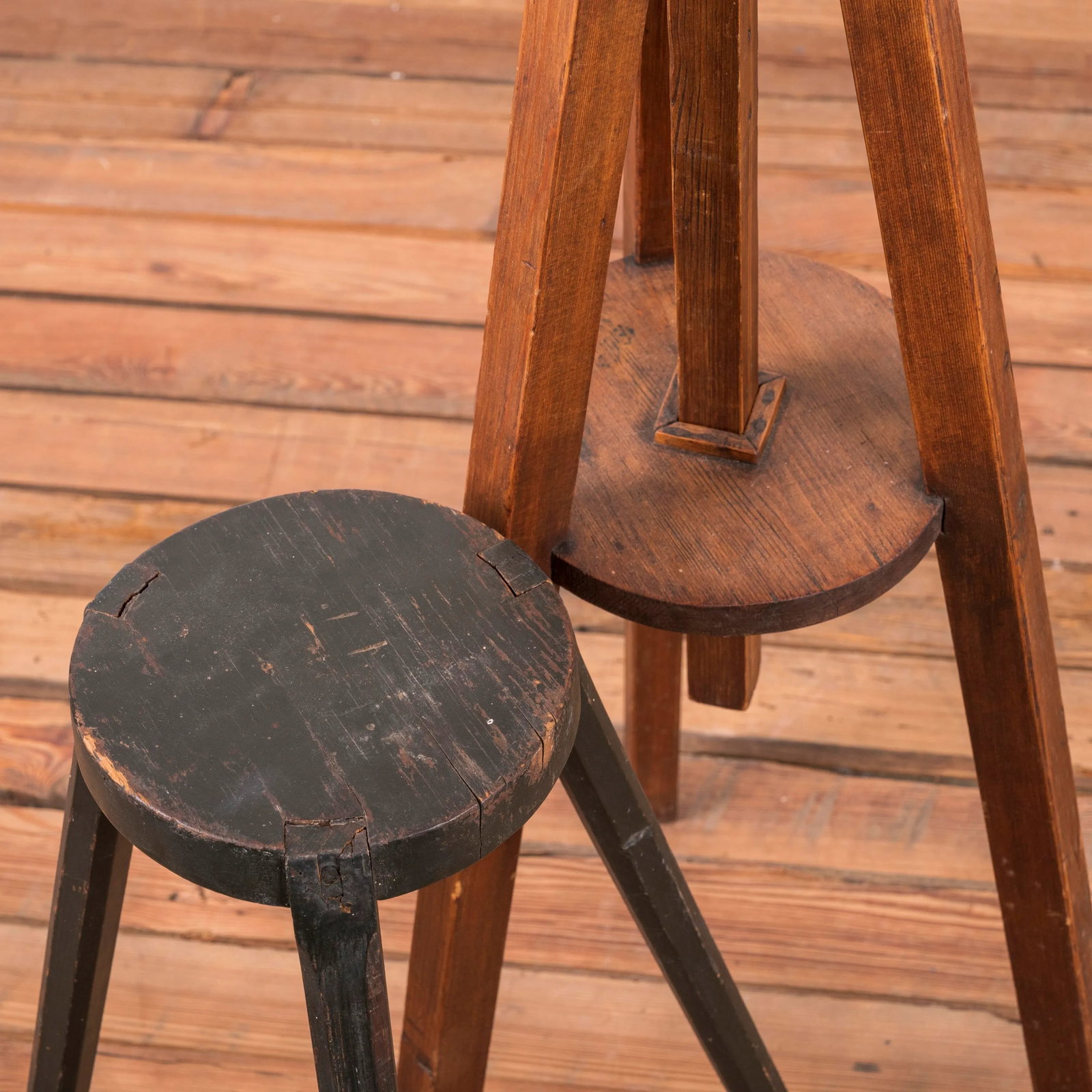 American Primitive Pine Easel & Stand, 19th Century - 4