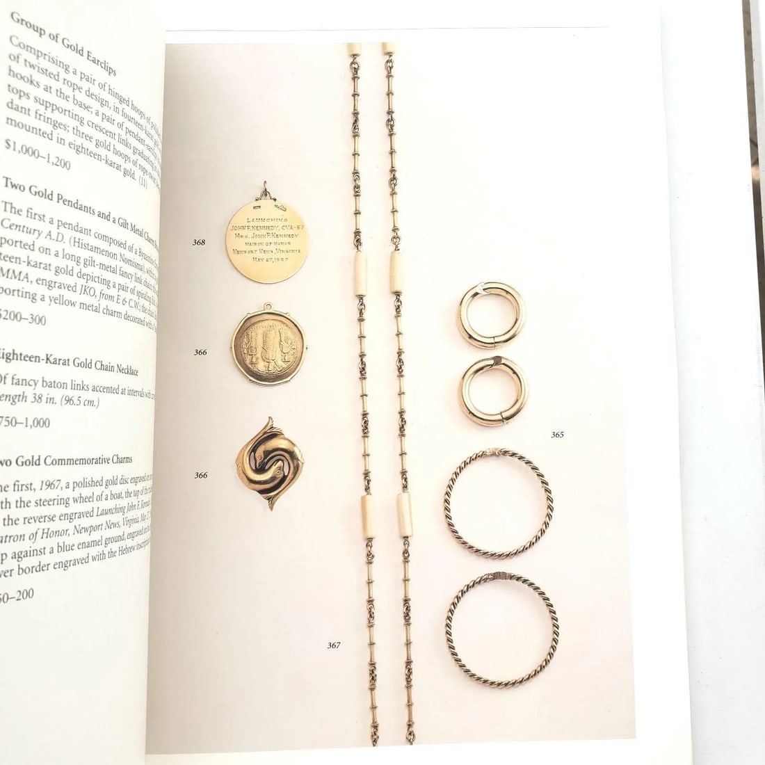Auction Catalogue Jewelry From the Estate of Jacqueline Kennedy Onassis April 24th & 25th 1996 - 11