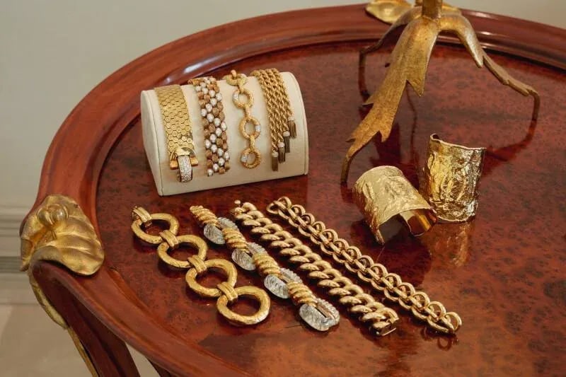 Auction Catalogue Jewelry From the Estate of Jacqueline Kennedy Onassis April 24th & 25th 1996 - 9