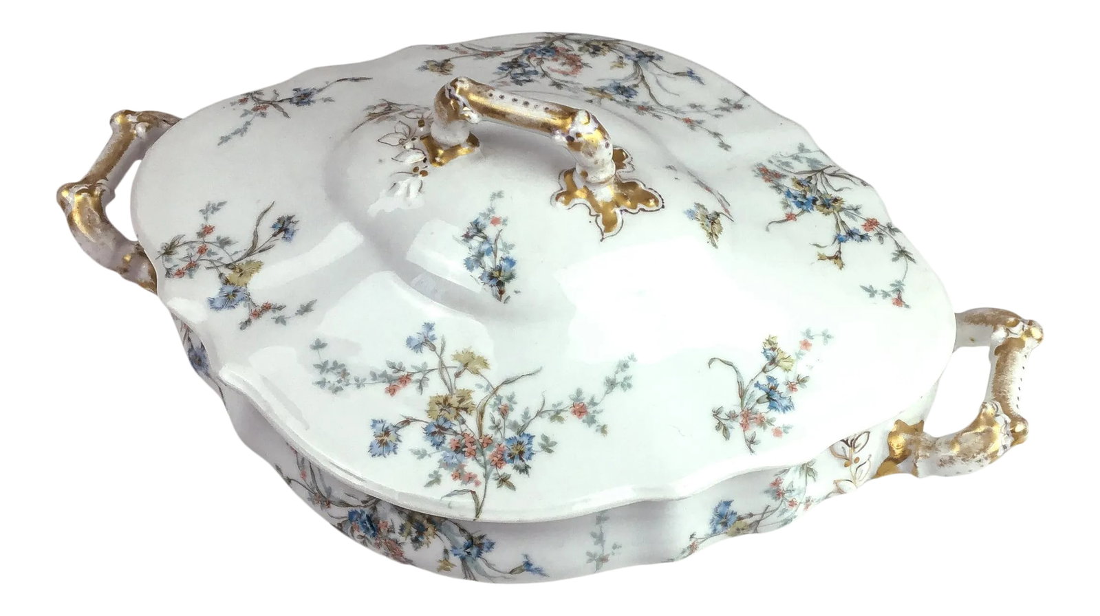 Vintage Porcelain Covered Casserole Serving Dish Theo Haviland Limoges France: Lovely covered casserole serving dish in as new condition. This piece has been stored away for decades and is perfection. We have one more exactly the same but it's been used quite a bit. If you are i