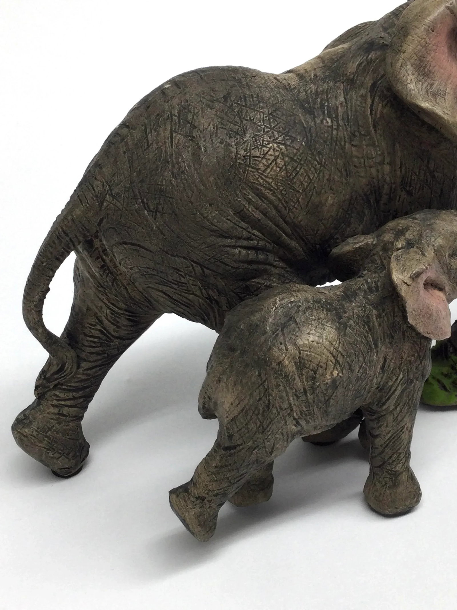 Vintage 1990's Maitland Smith High Quality Resin Elephant Sculpture - 4