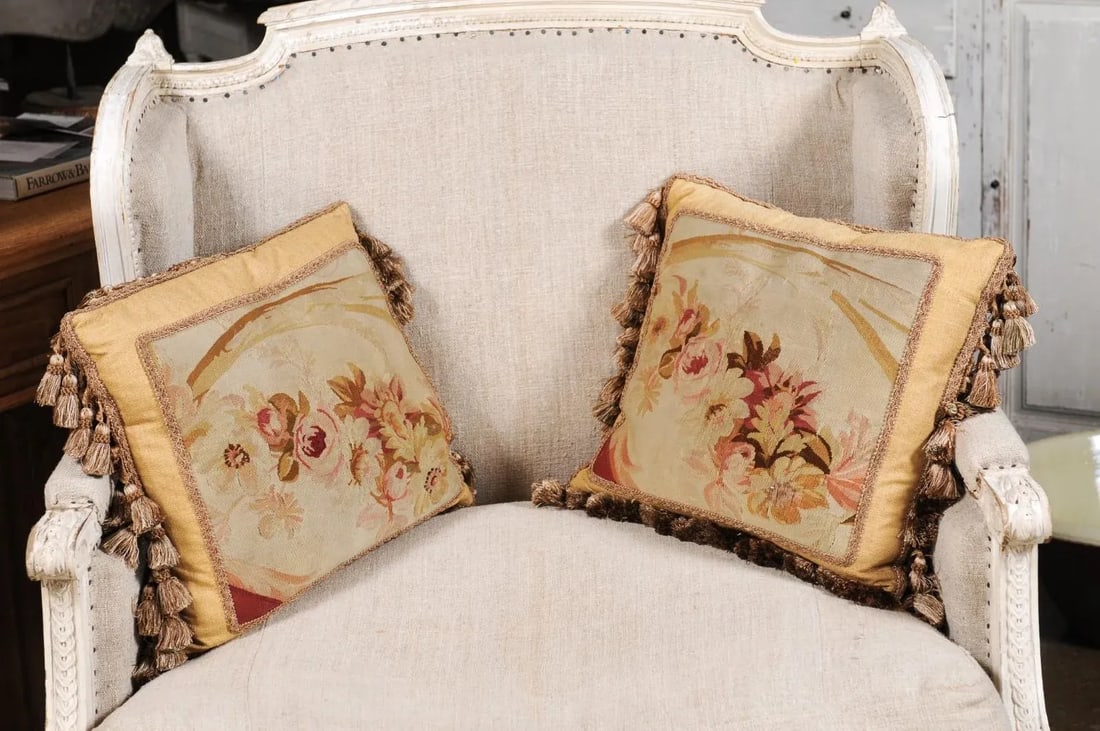 19th Century French Aubusson Tapestry Pillows with Roses and Tassels - a Pair - 2