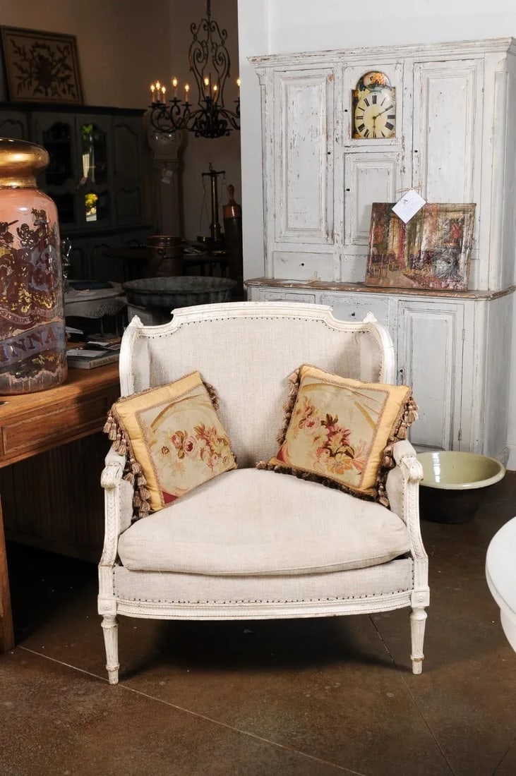 19th Century French Aubusson Tapestry Pillows with Roses and Tassels - a Pair - 6