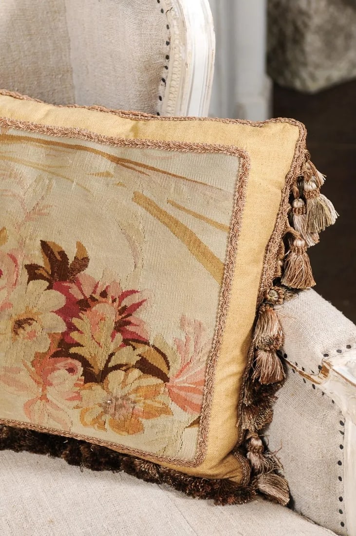 19th Century French Aubusson Tapestry Pillows with Roses and Tassels - a Pair - 9