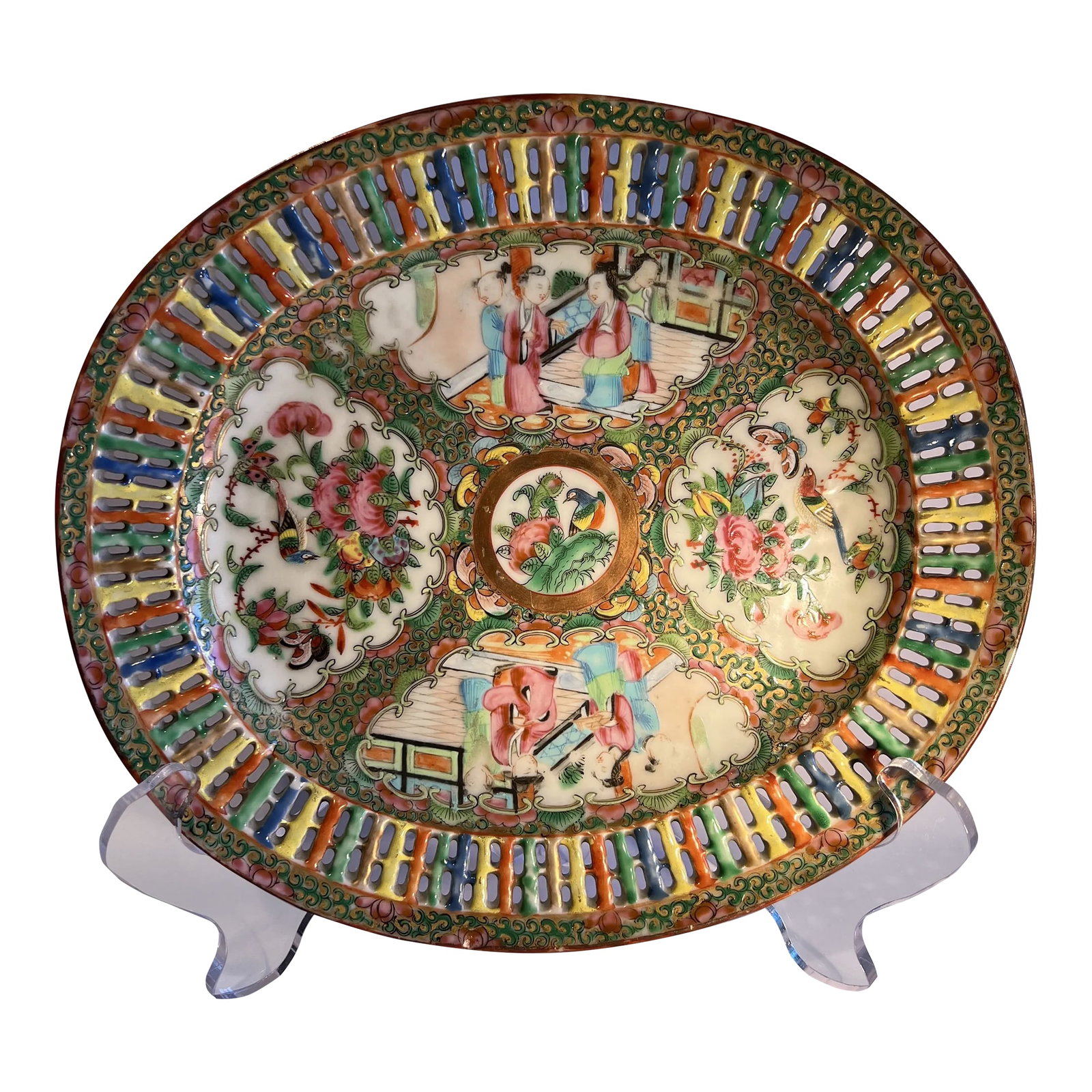 Early 19th Century Chinese Rose Medallion Pierced Platter: Fantastic 19th century famille rose medallion 10" pierced platter! Figural and bird windows to center with gilt decoration to hair! Condition: Alterations: Original Condition Unaltered Imperfections: 