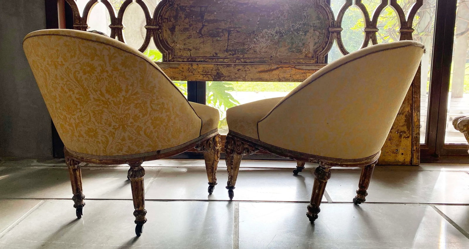 Early 20th Century Gilded Carved Wood Side Chairs With Gold Damask Fabric - a Pair - 2